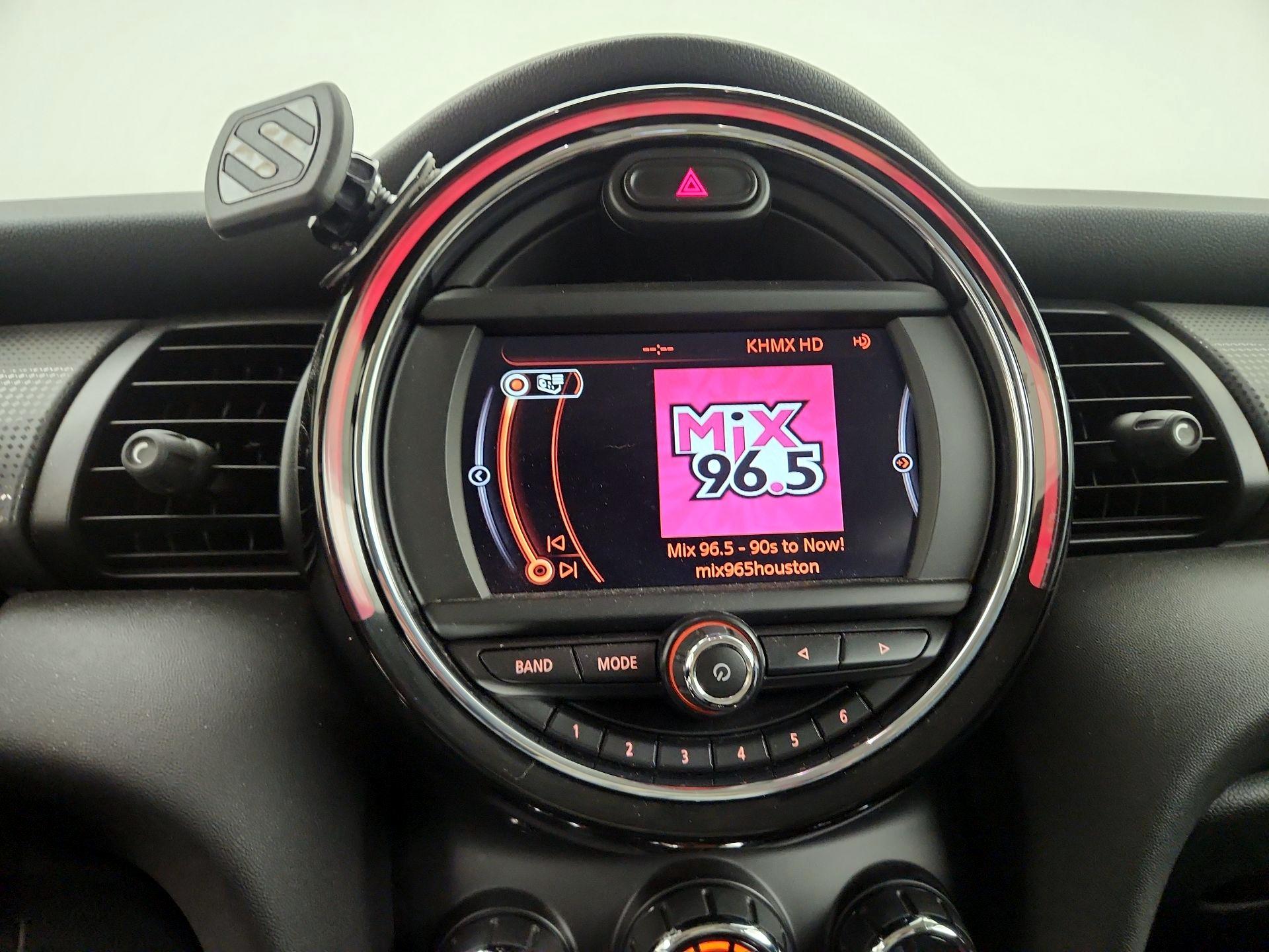 Thumbnail: 2015 MINI Cooper Hardtop - 14