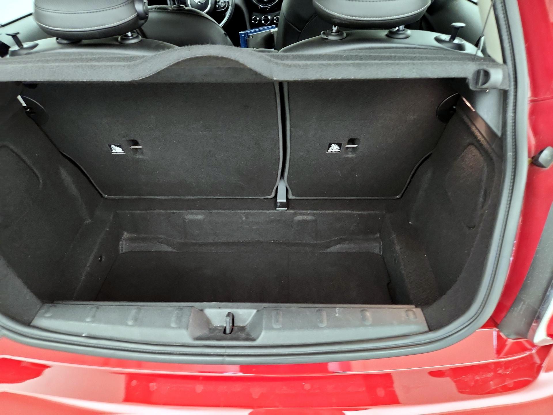 Thumbnail: 2015 MINI Cooper Hardtop - 19