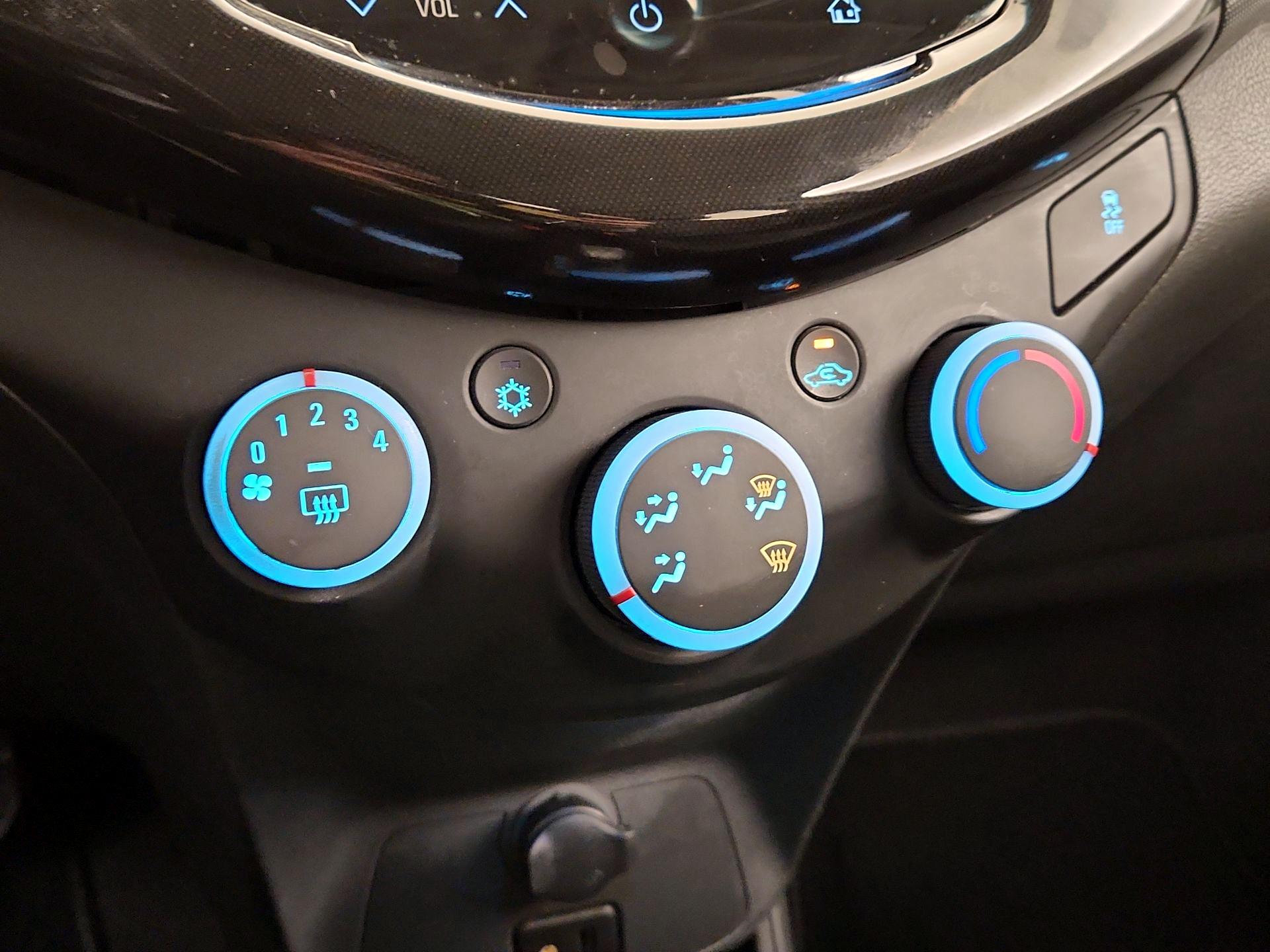 Thumbnail: 2015 Chevrolet Spark - 15