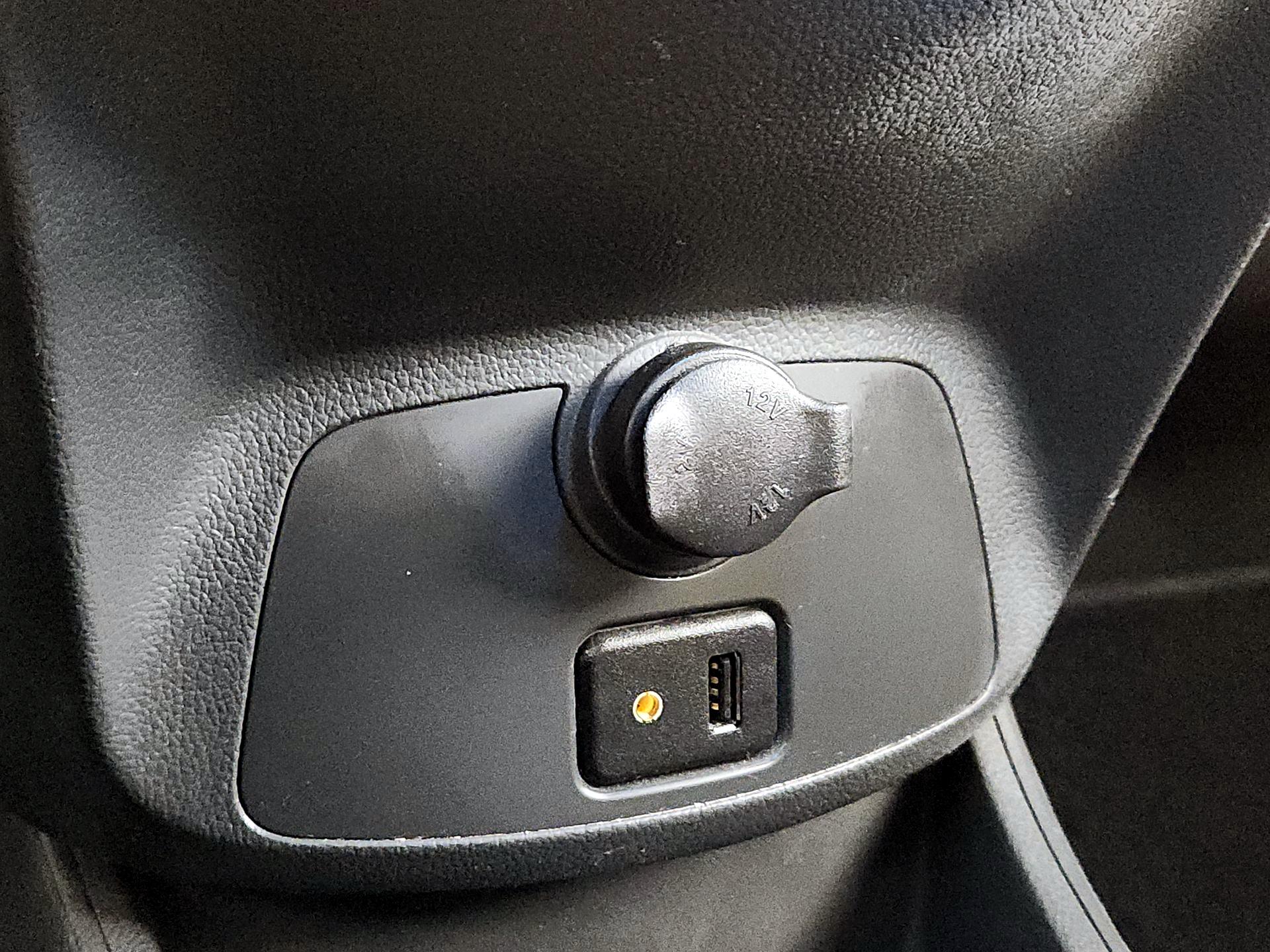 Thumbnail: 2015 Chevrolet Spark - 17