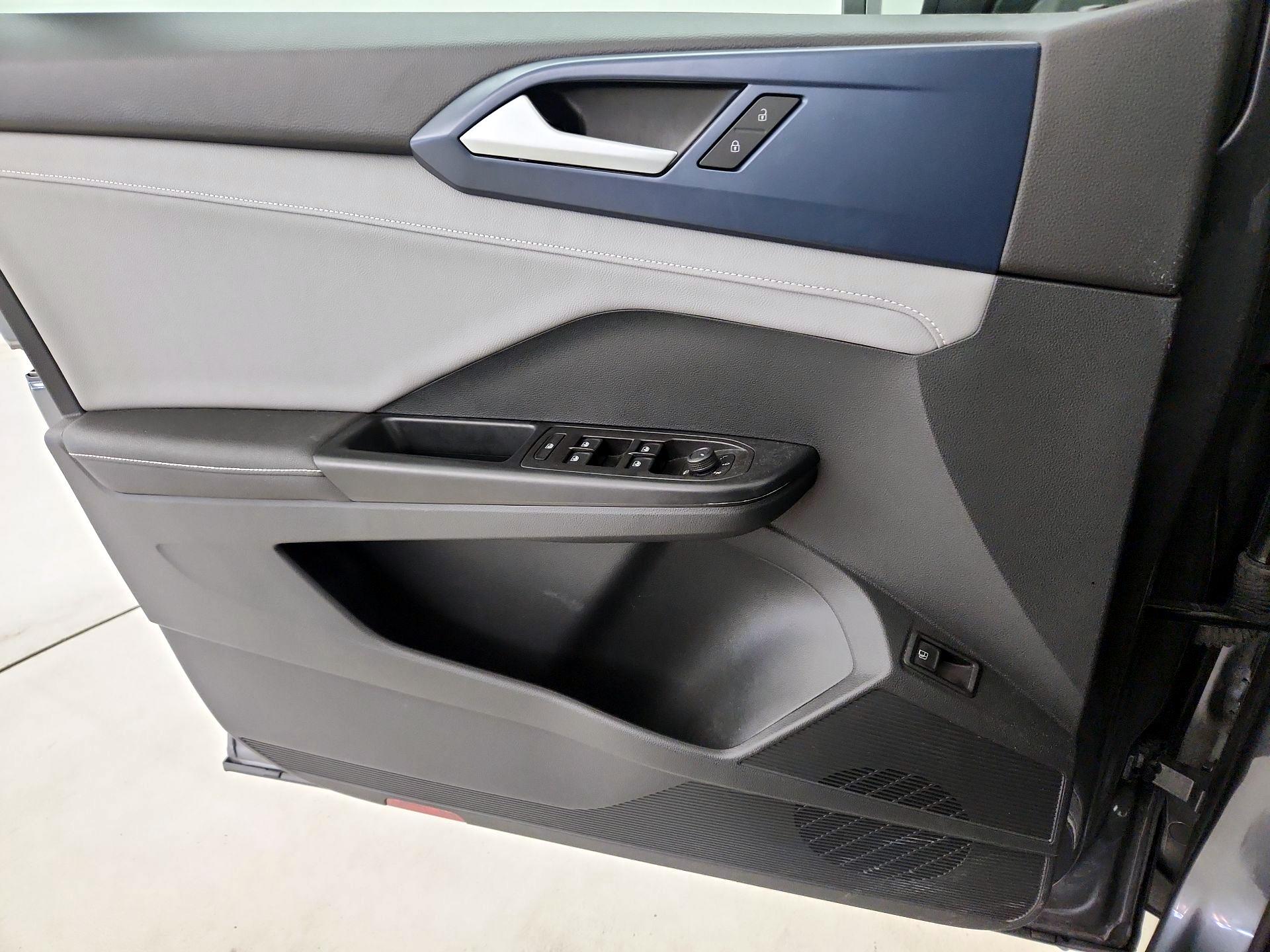 Thumbnail: 2024 Volkswagen Taos - 12