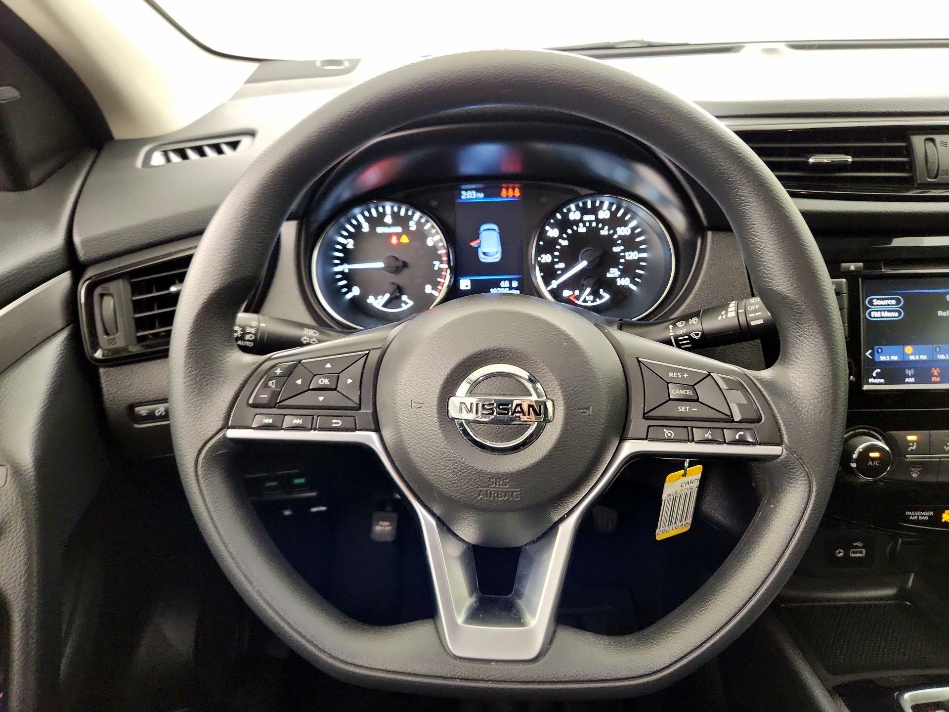 Thumbnail: 2020 Nissan Rogue Sport - 10