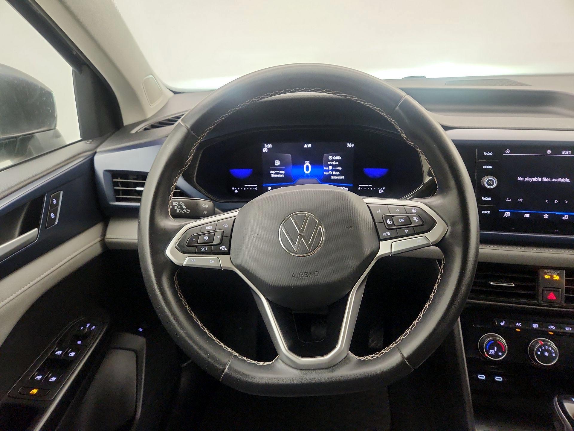 Thumbnail: 2023 Volkswagen Taos - 10