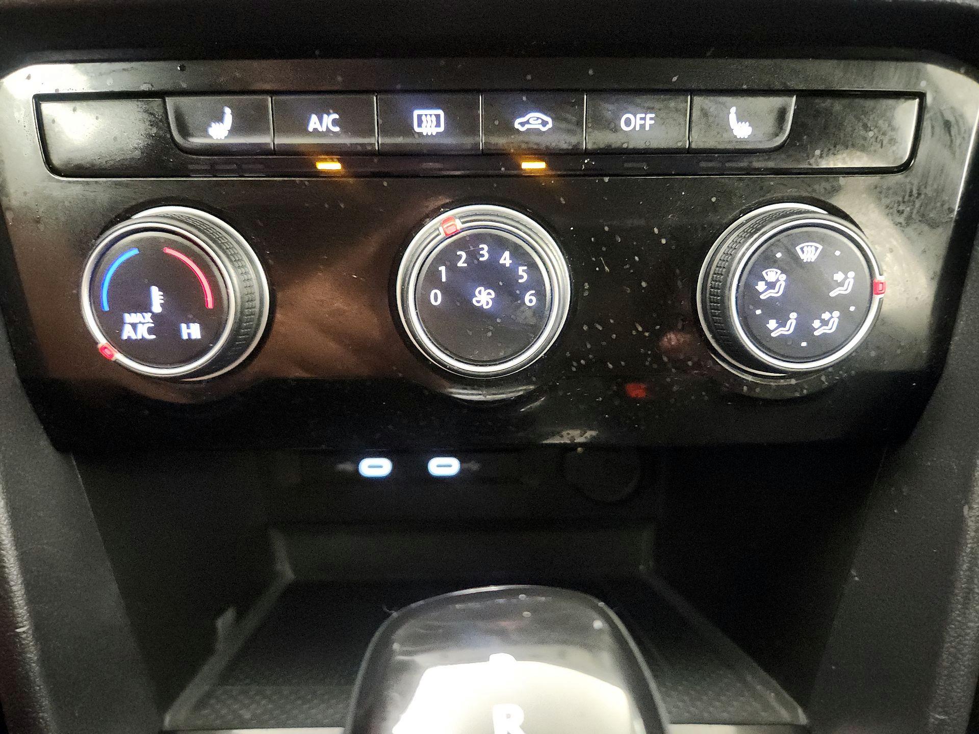 Thumbnail: 2023 Volkswagen Taos - 14