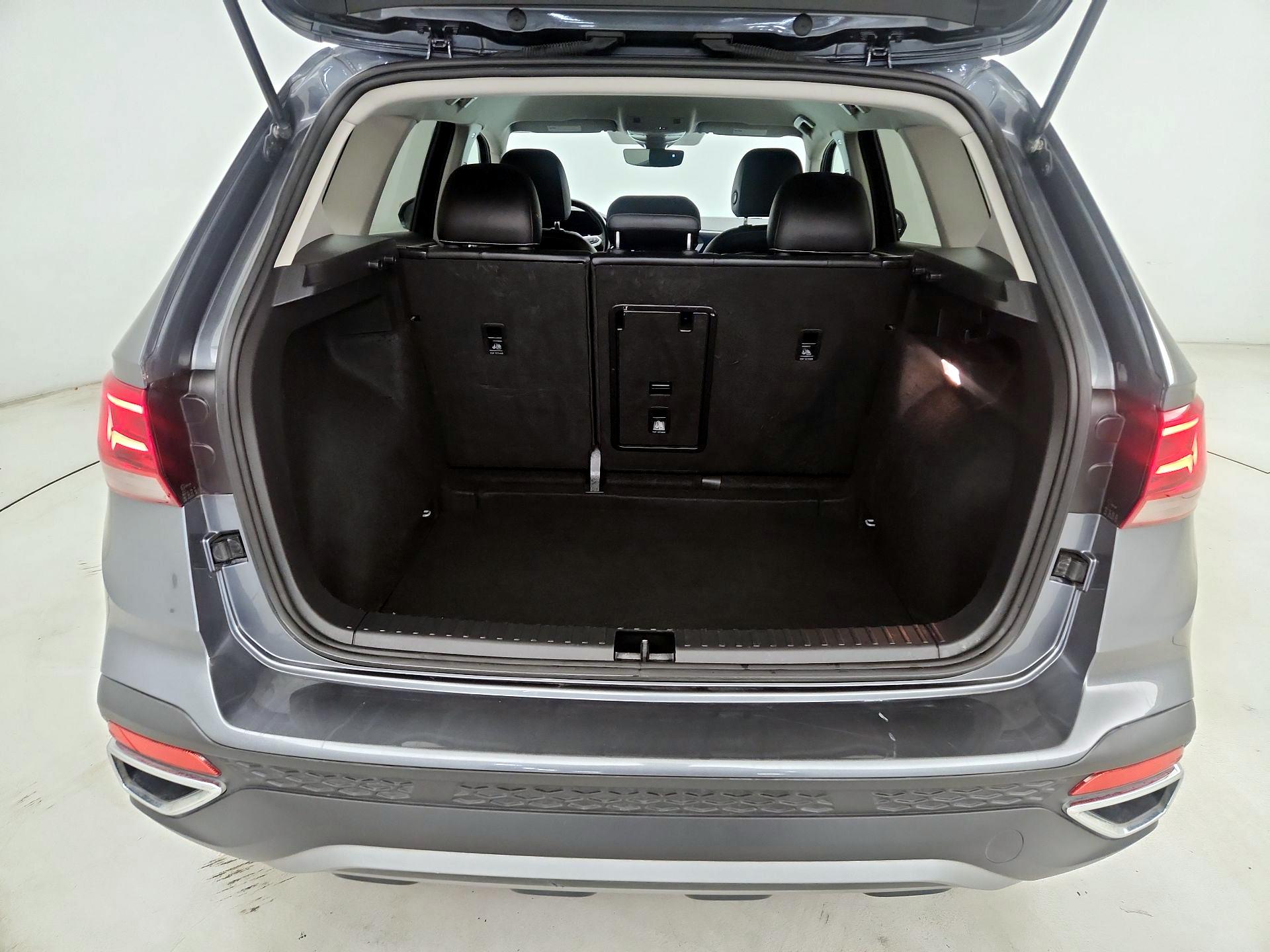 Thumbnail: 2023 Volkswagen Taos - 16