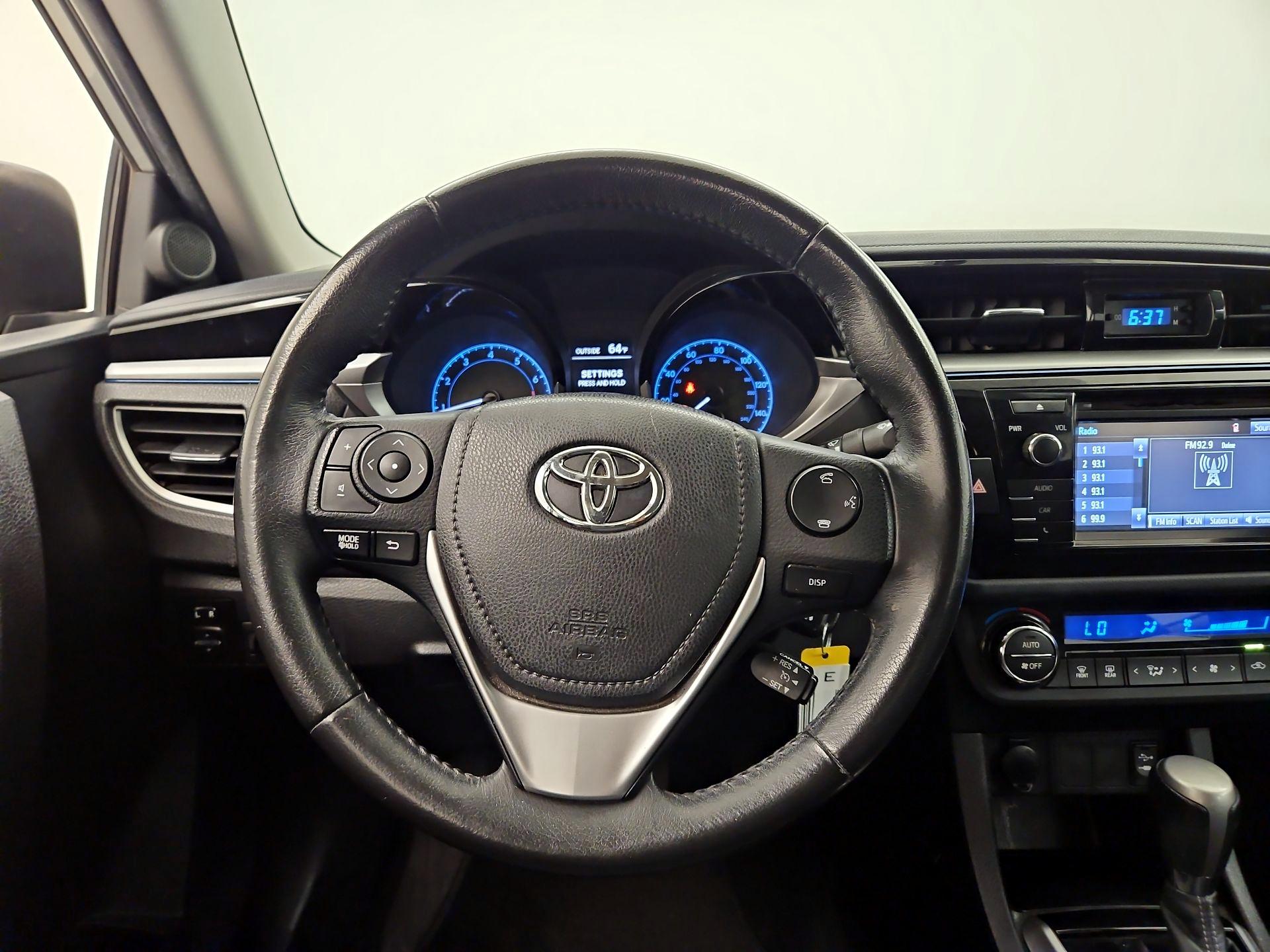 Thumbnail: 2015 Toyota Corolla - 10