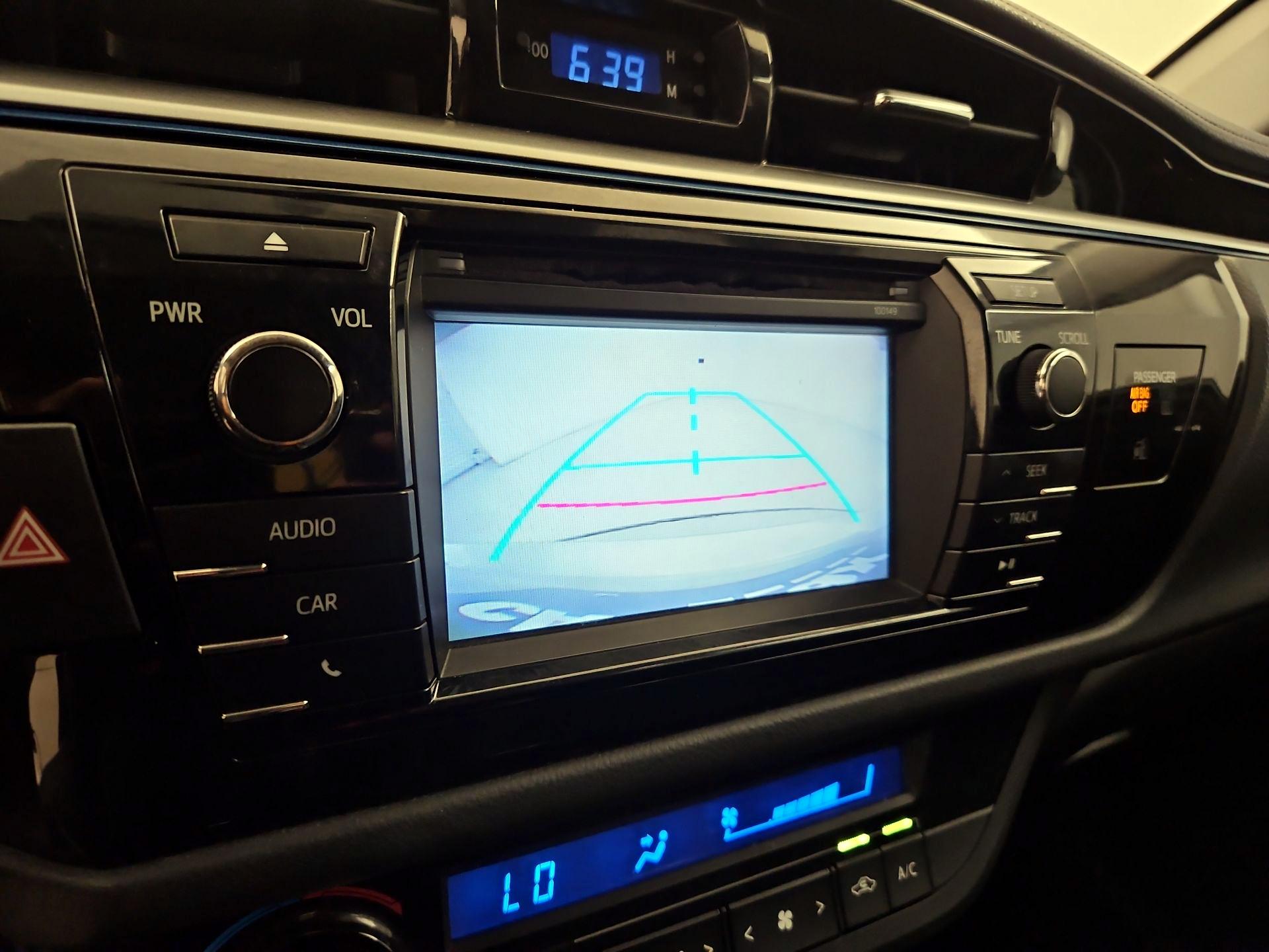 Thumbnail: 2015 Toyota Corolla - 14