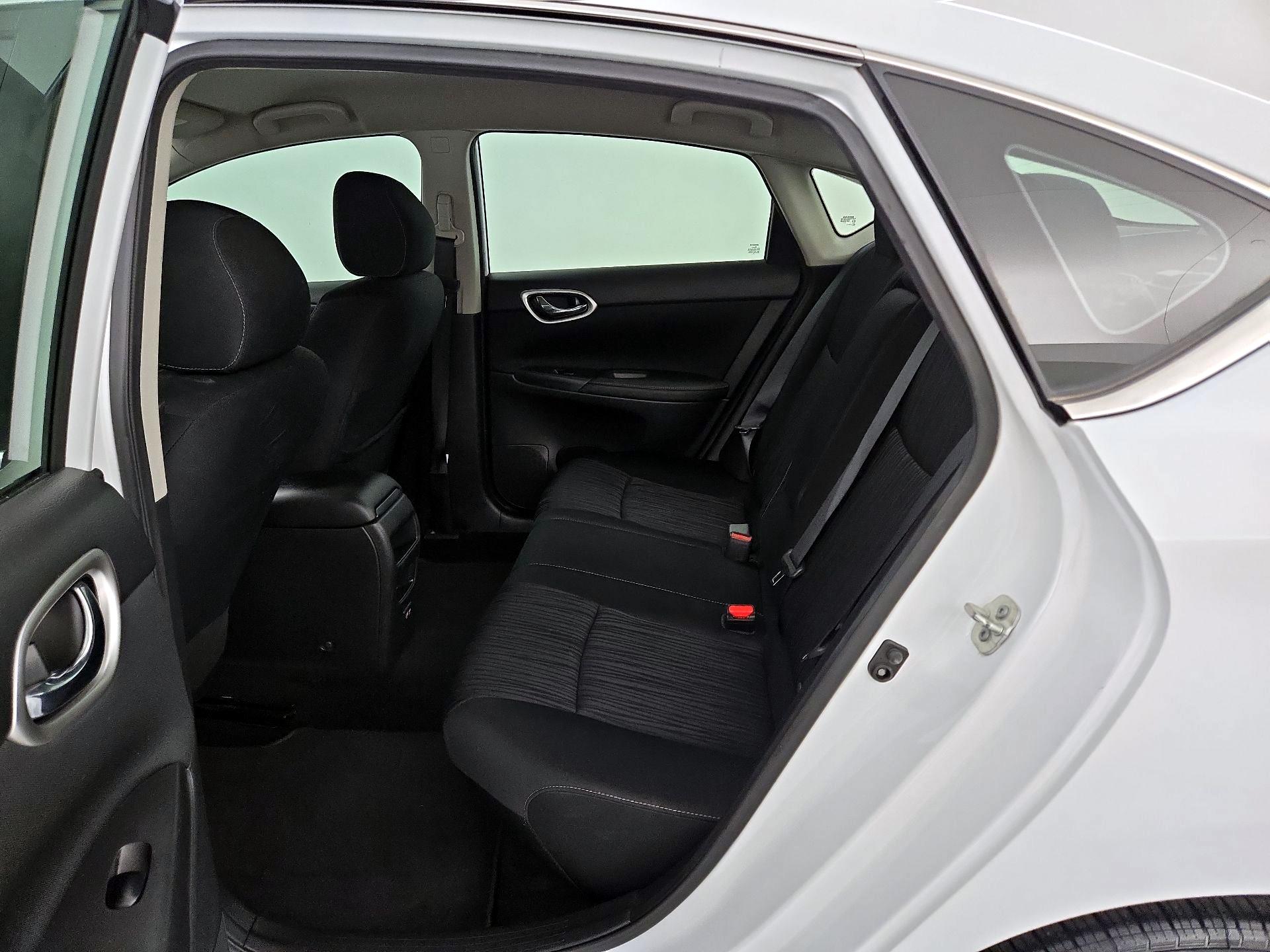 Thumbnail: 2019 Nissan Sentra - 19