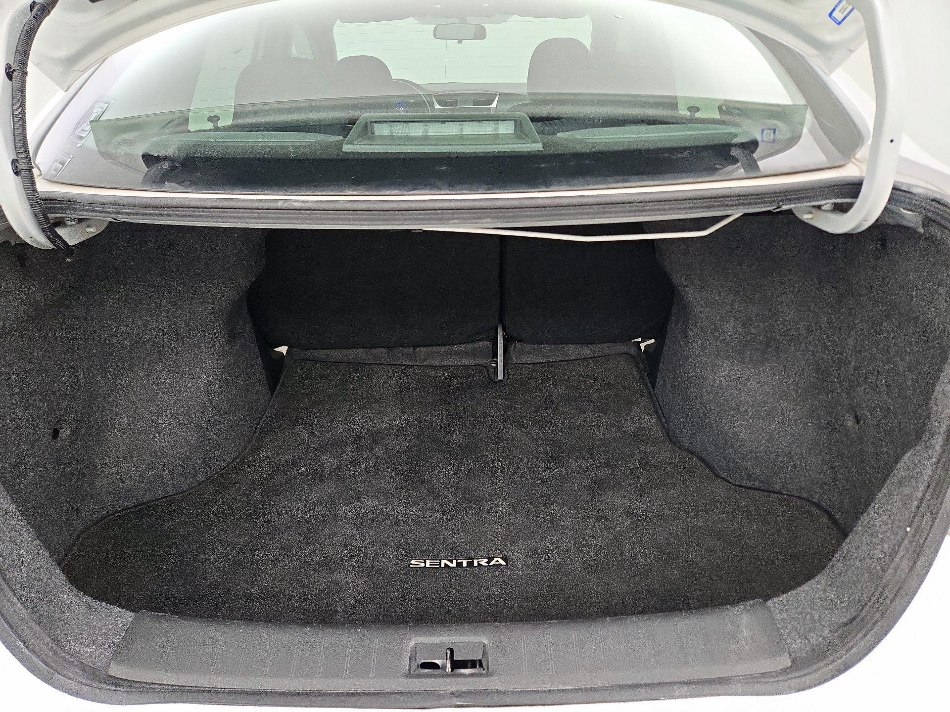 Thumbnail: 2019 Nissan Sentra - 20