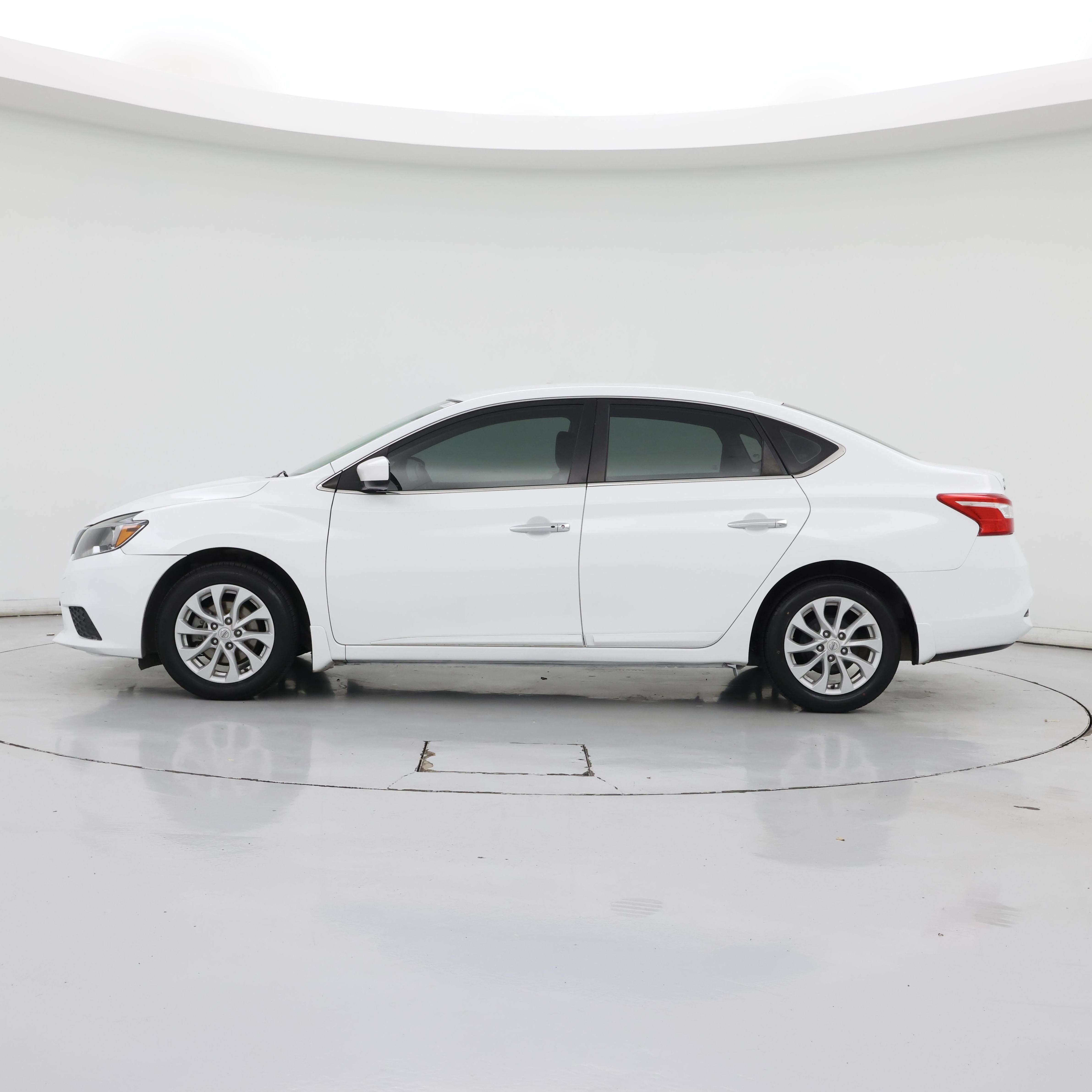 Thumbnail: 2019 Nissan Sentra - 3