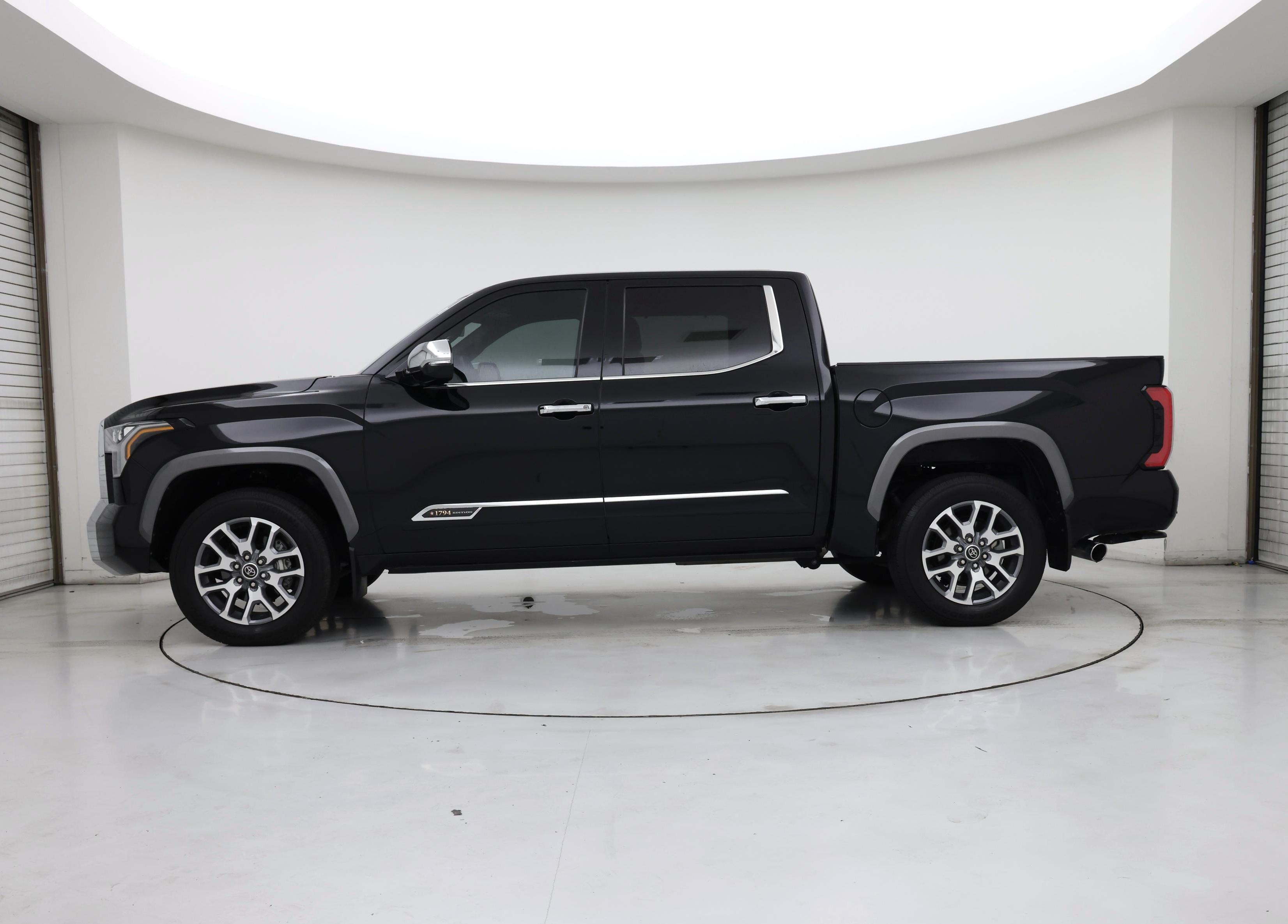 Thumbnail: 2024 Toyota Tundra - 3