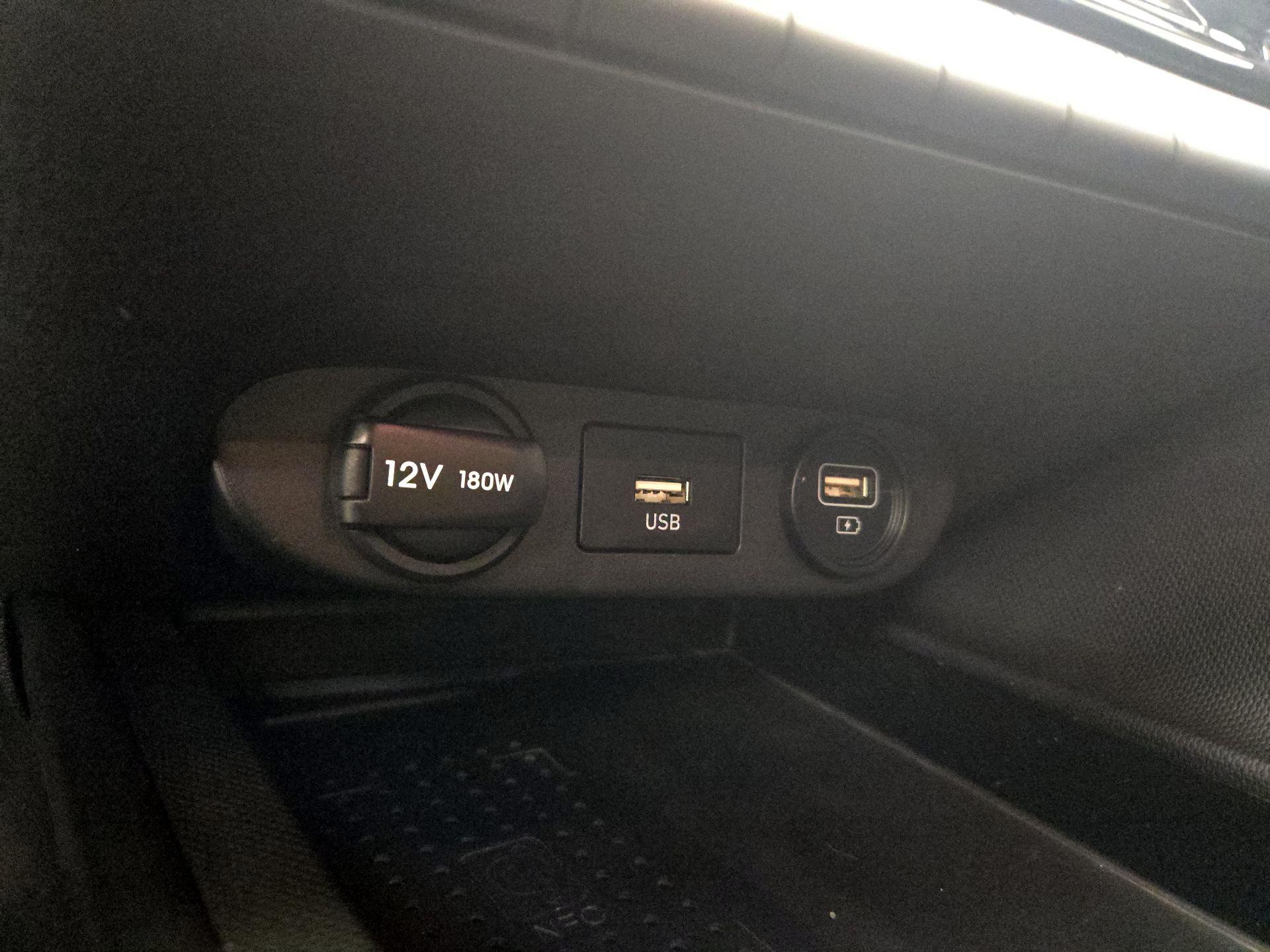 Thumbnail: 2022 Hyundai Elantra - 19