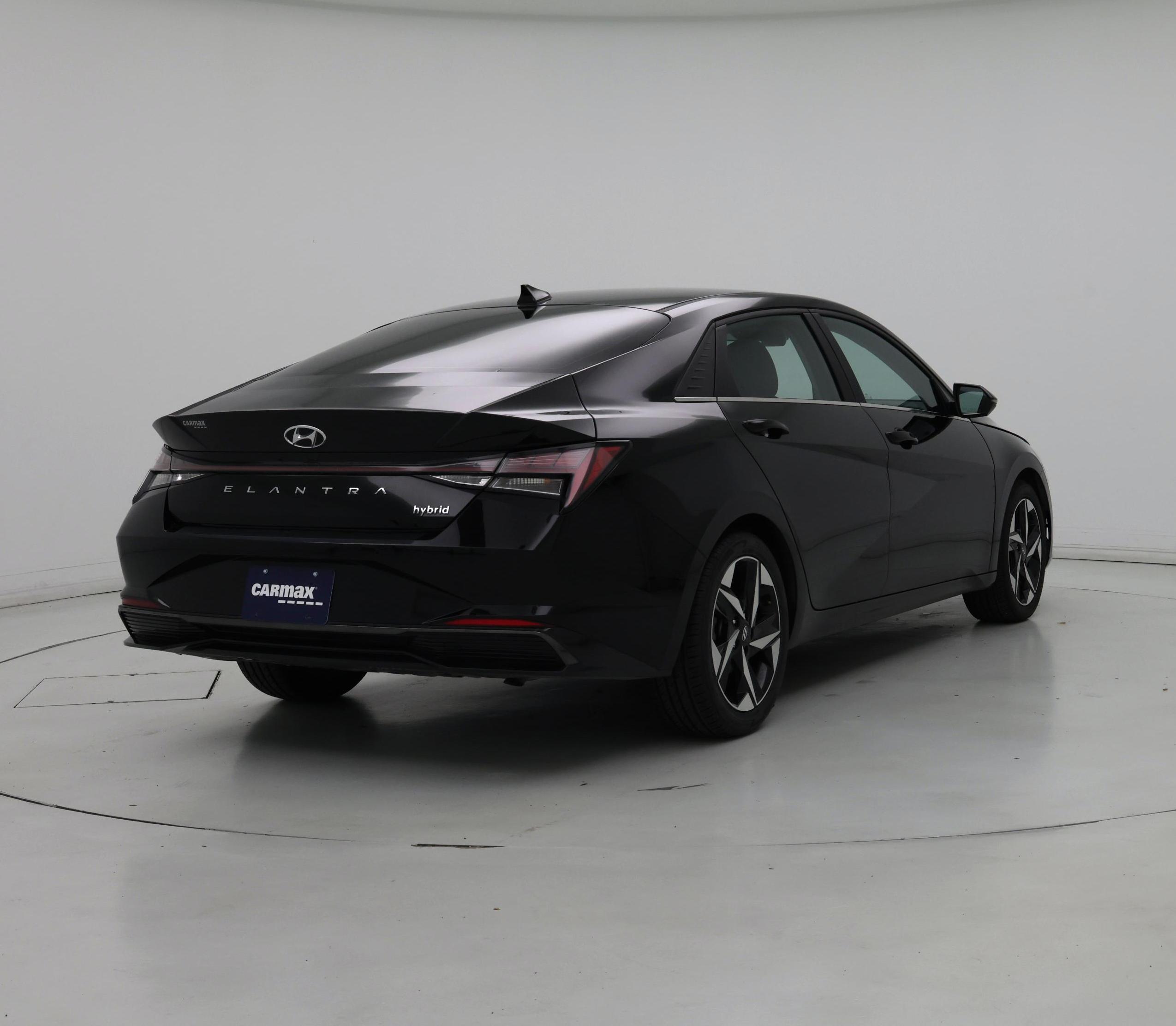 Thumbnail: 2022 Hyundai Elantra - 8