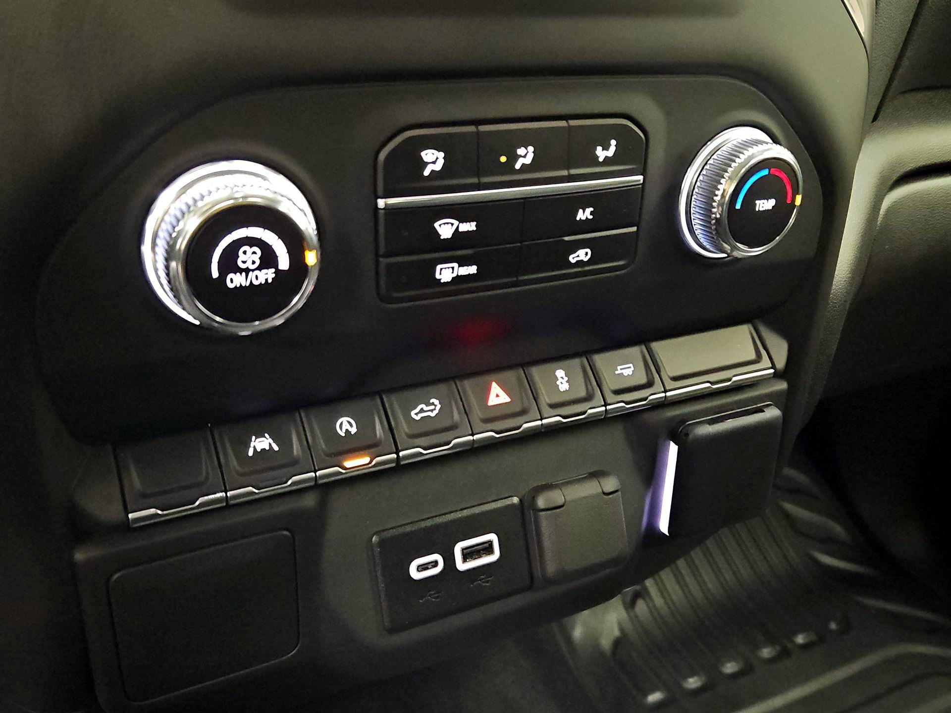 Thumbnail: 2024 GMC Sierra 1500 - 16