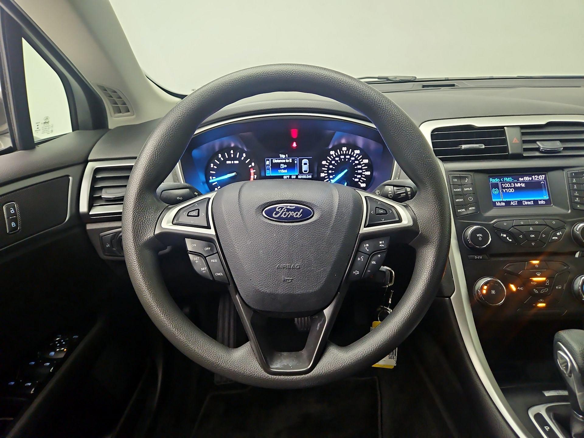 Thumbnail: 2014 Ford Fusion - 10