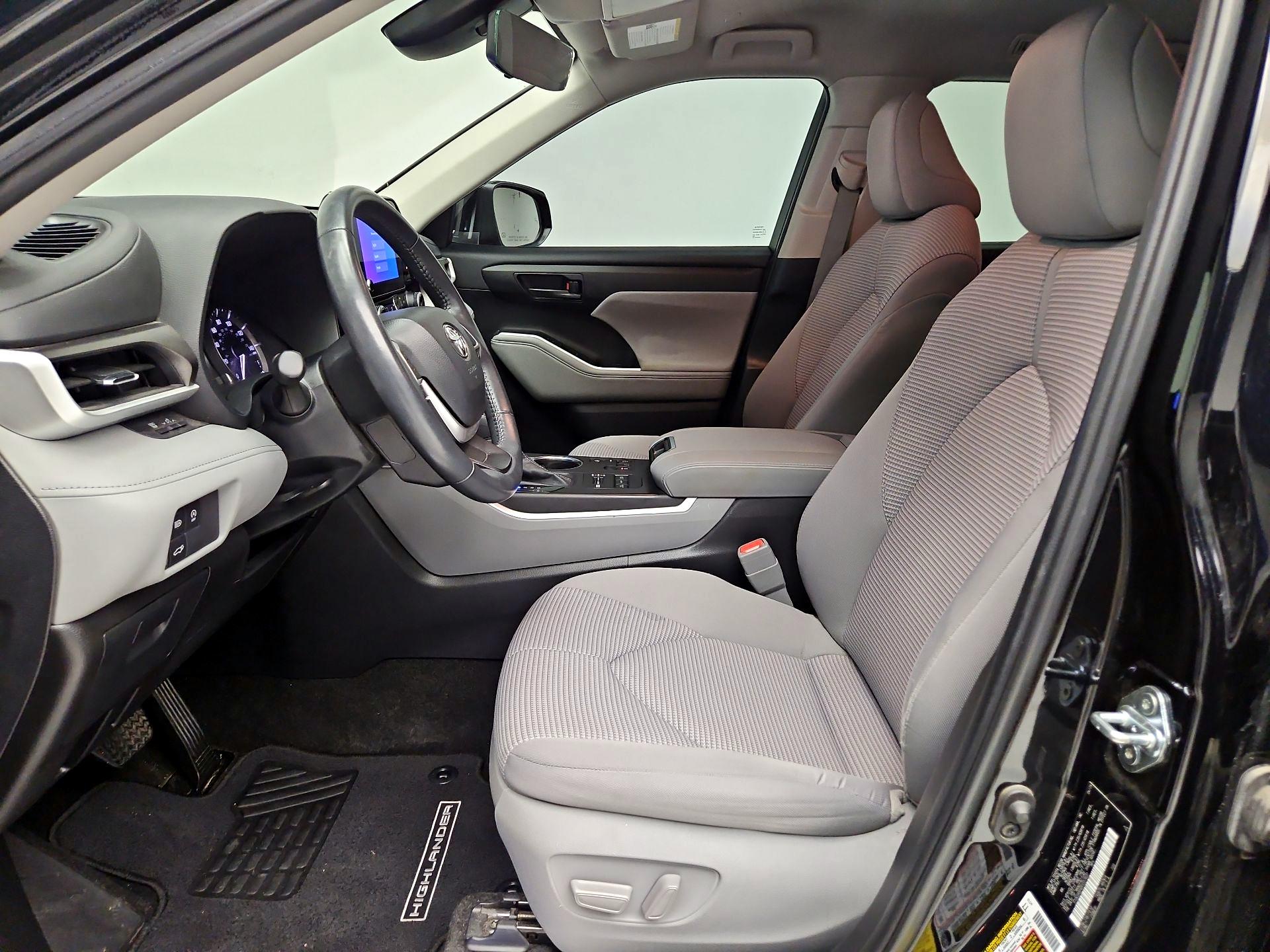 Thumbnail: 2024 Toyota Highlander - 11