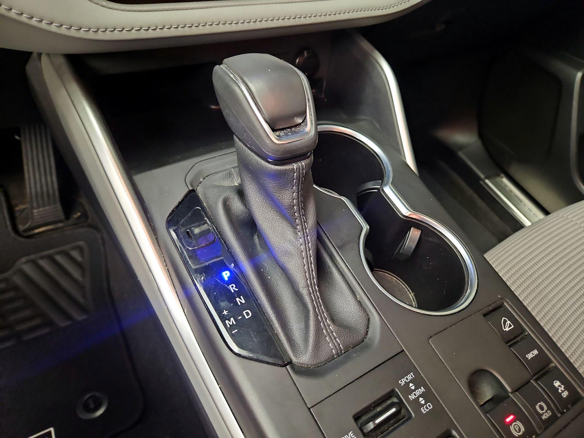 Thumbnail: 2024 Toyota Highlander - 17