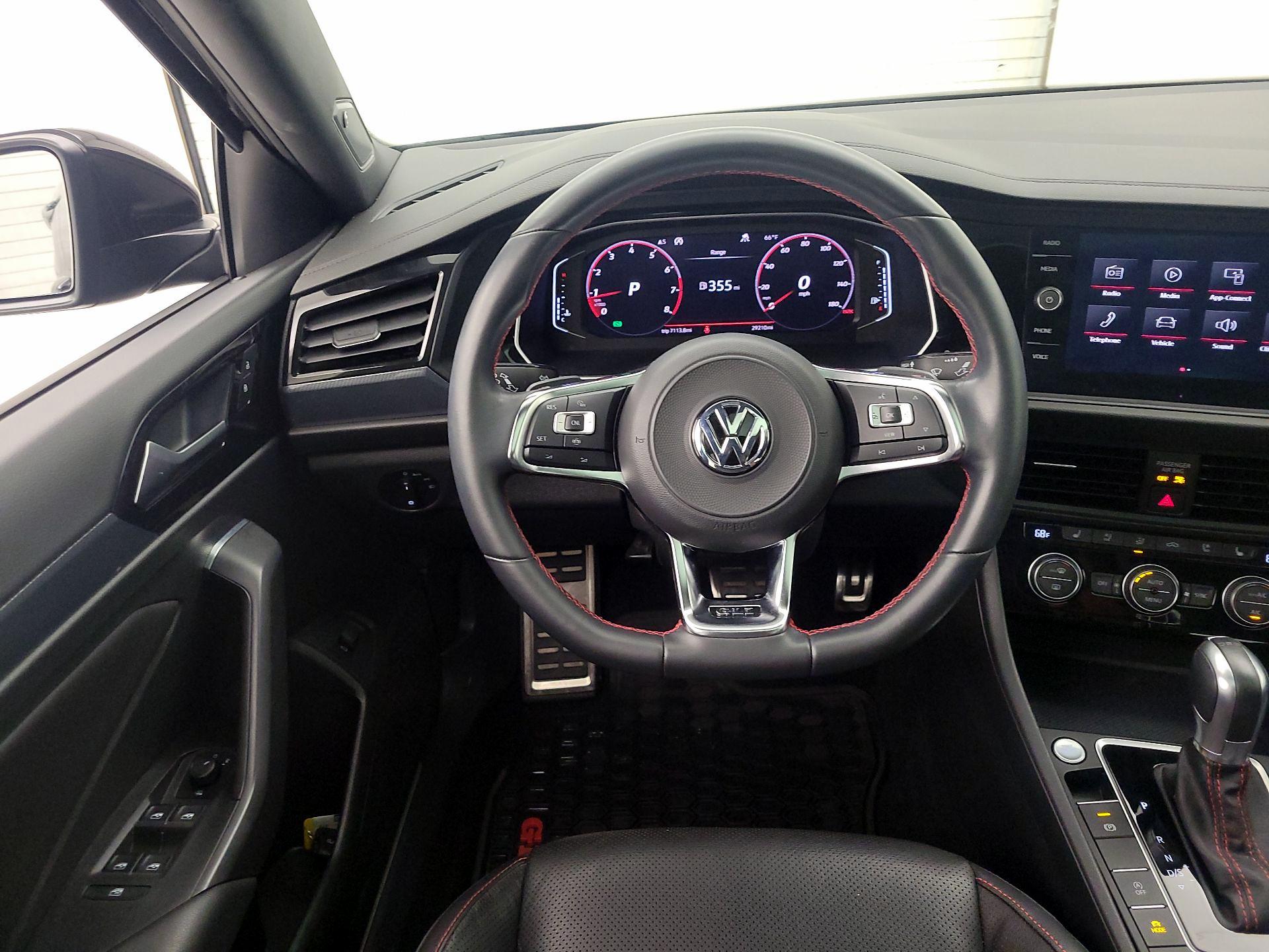 Thumbnail: 2019 Volkswagen Jetta - 10