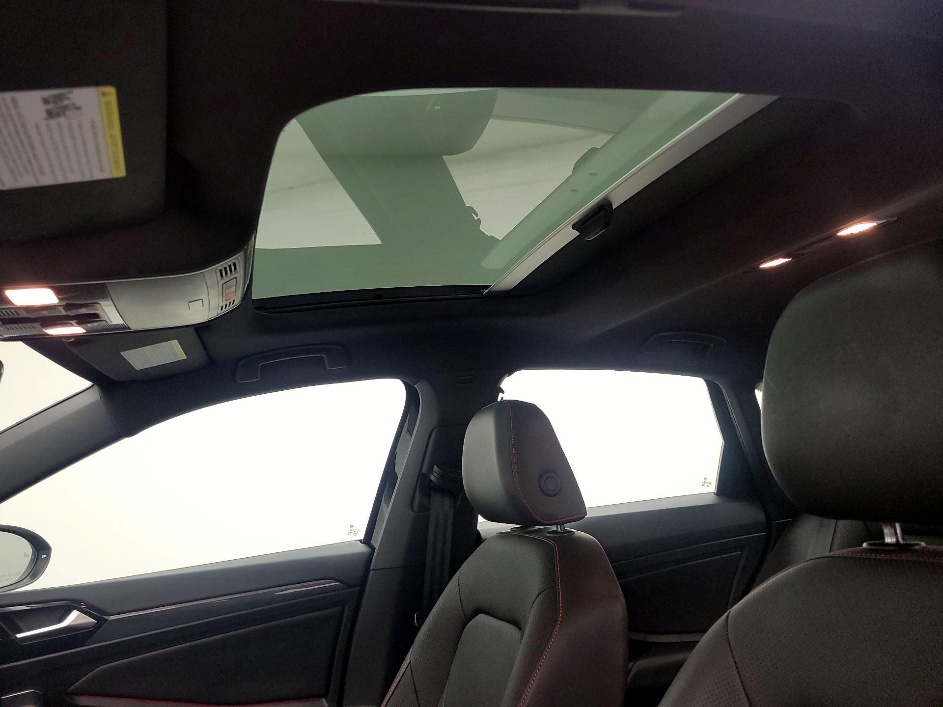 Thumbnail: 2019 Volkswagen Jetta - 19