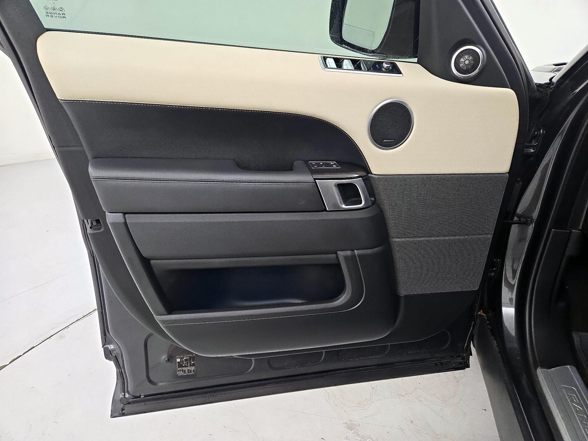 Thumbnail: 2022 Land Rover Range Rover Sport - 12