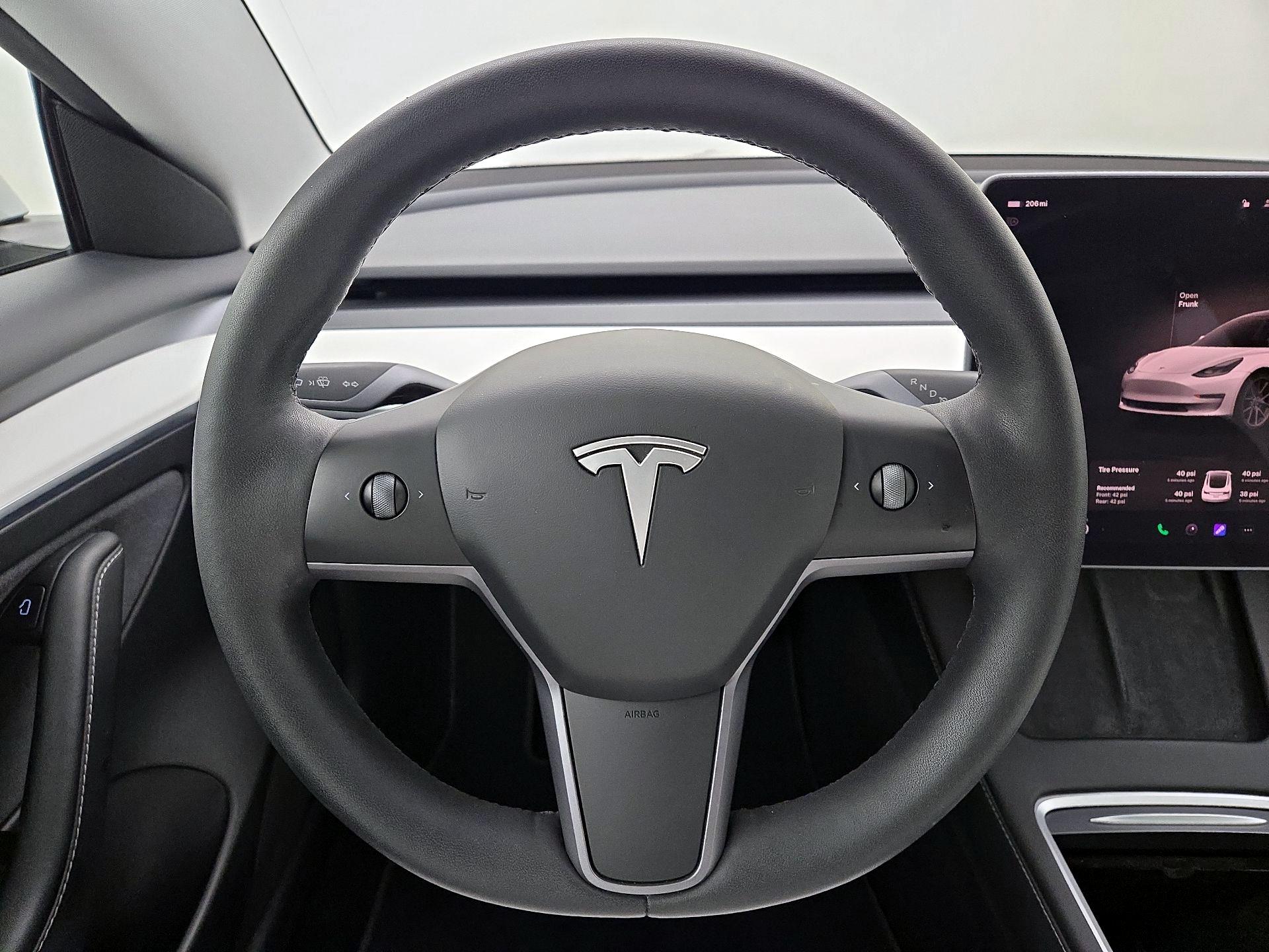 Thumbnail: 2023 Tesla Model 3 - 10