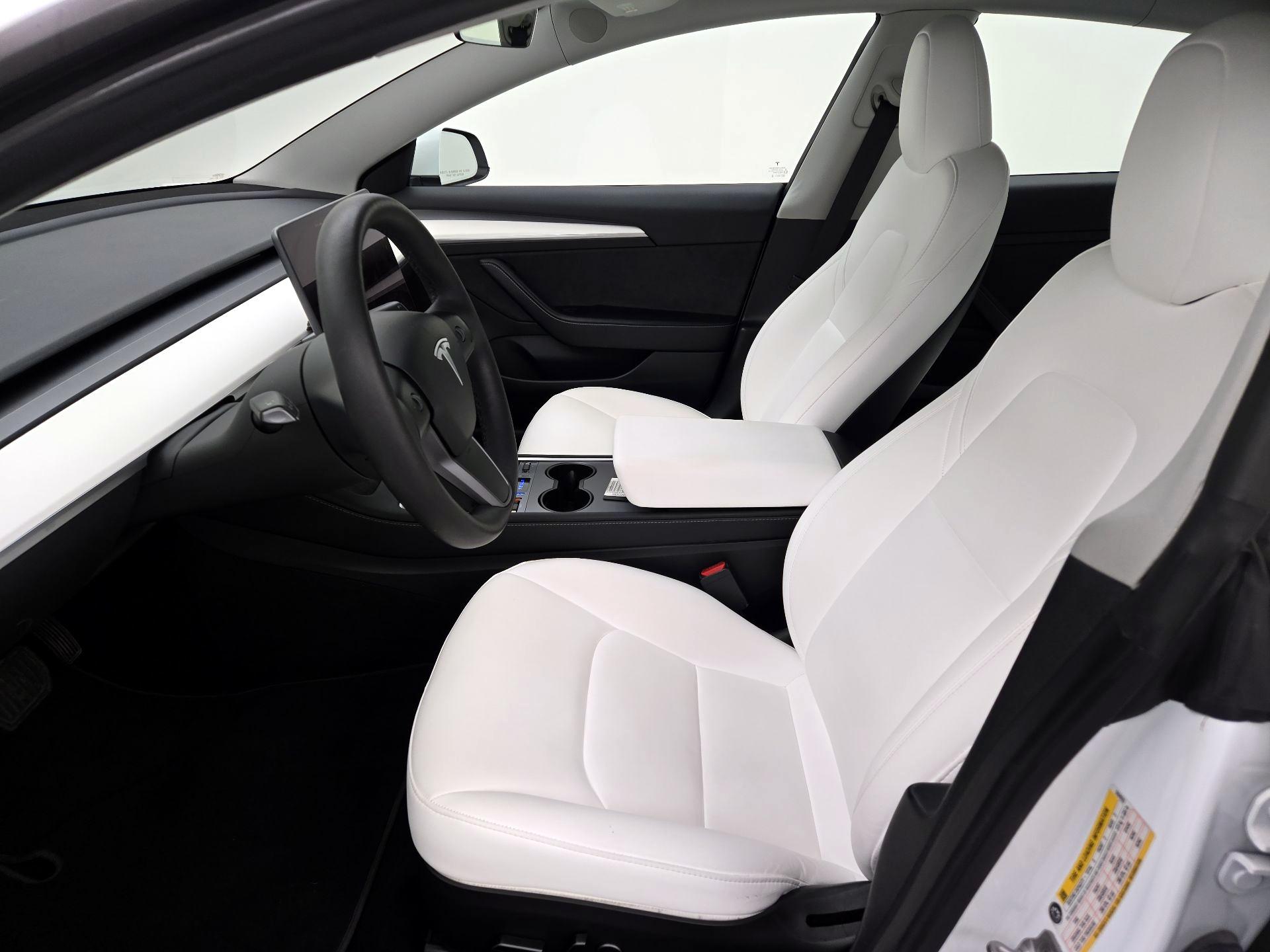 Thumbnail: 2023 Tesla Model 3 - 11