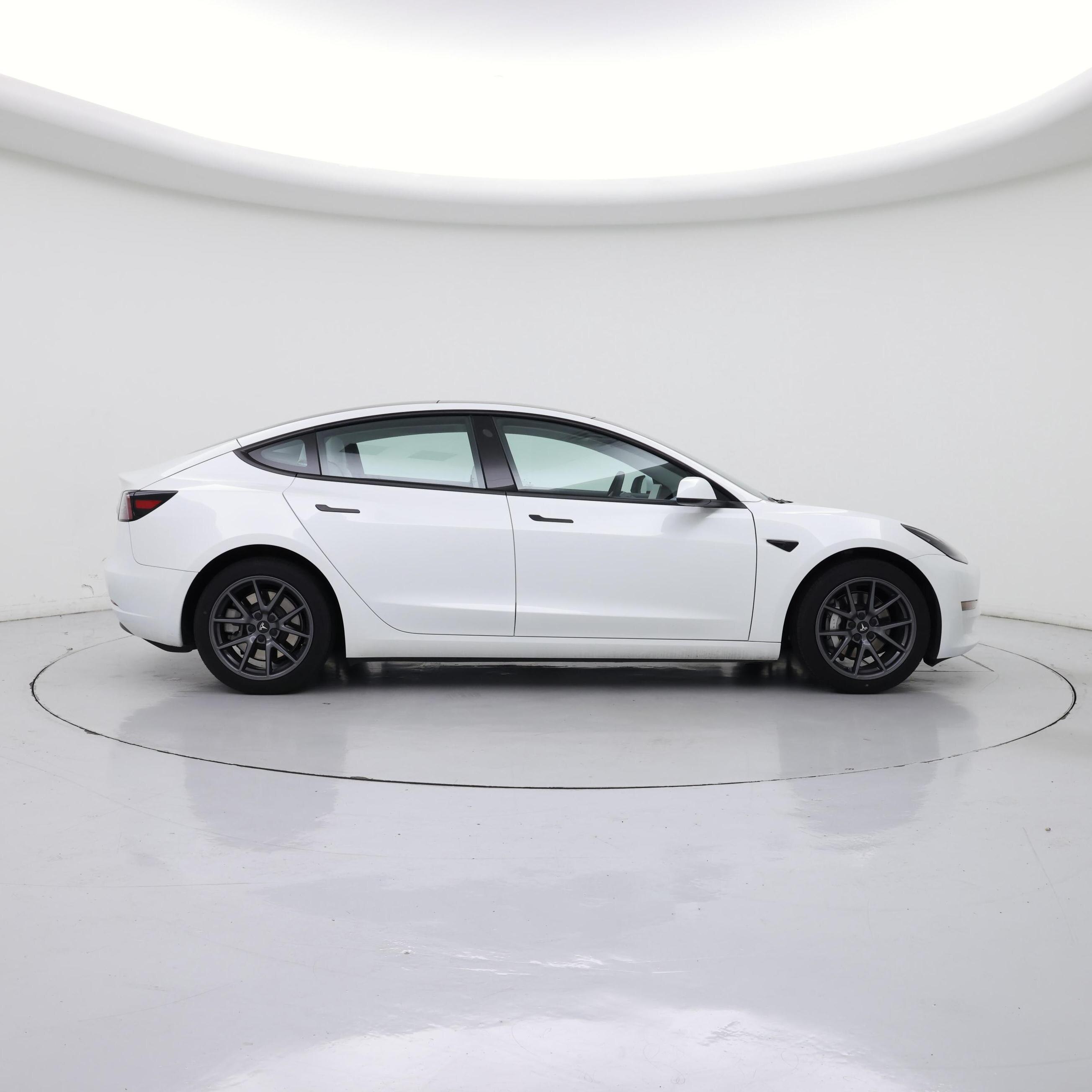 Thumbnail: 2023 Tesla Model 3 - 7