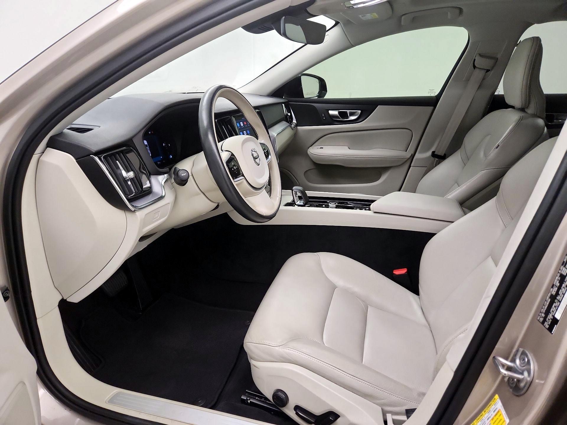 Thumbnail: 2024 Volvo S60 - 11