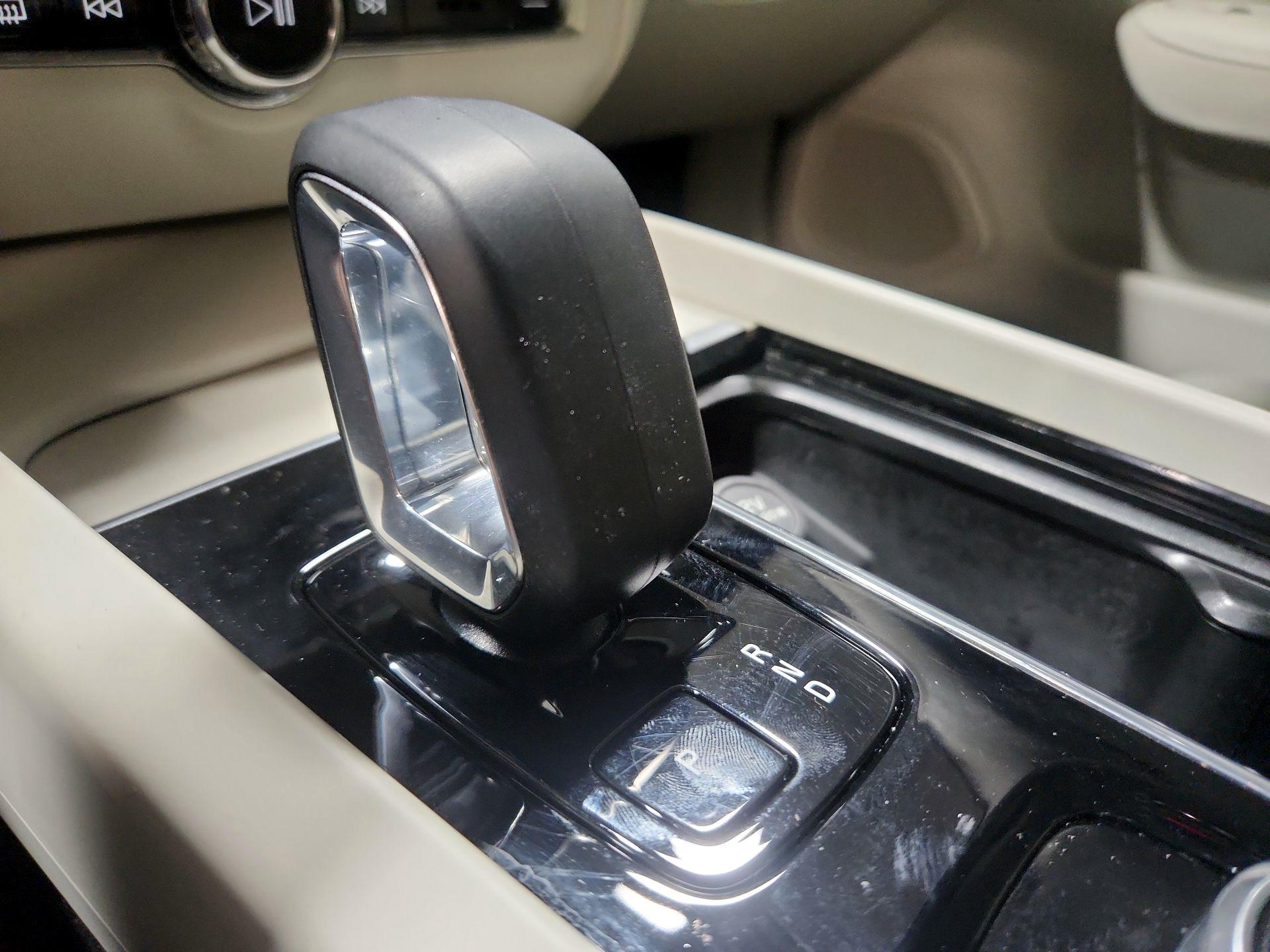 Thumbnail: 2024 Volvo S60 - 15