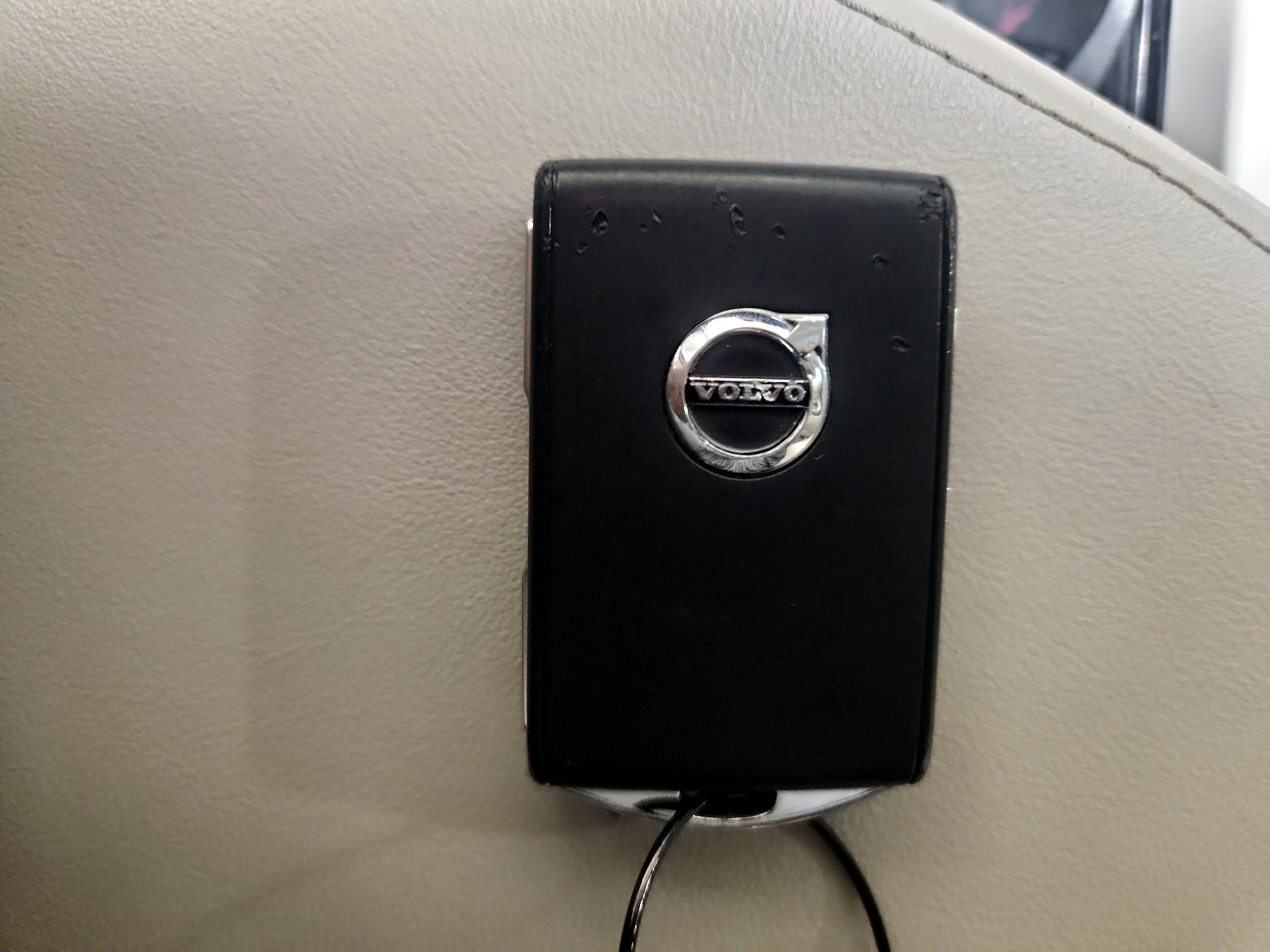 Thumbnail: 2024 Volvo S60 - 18