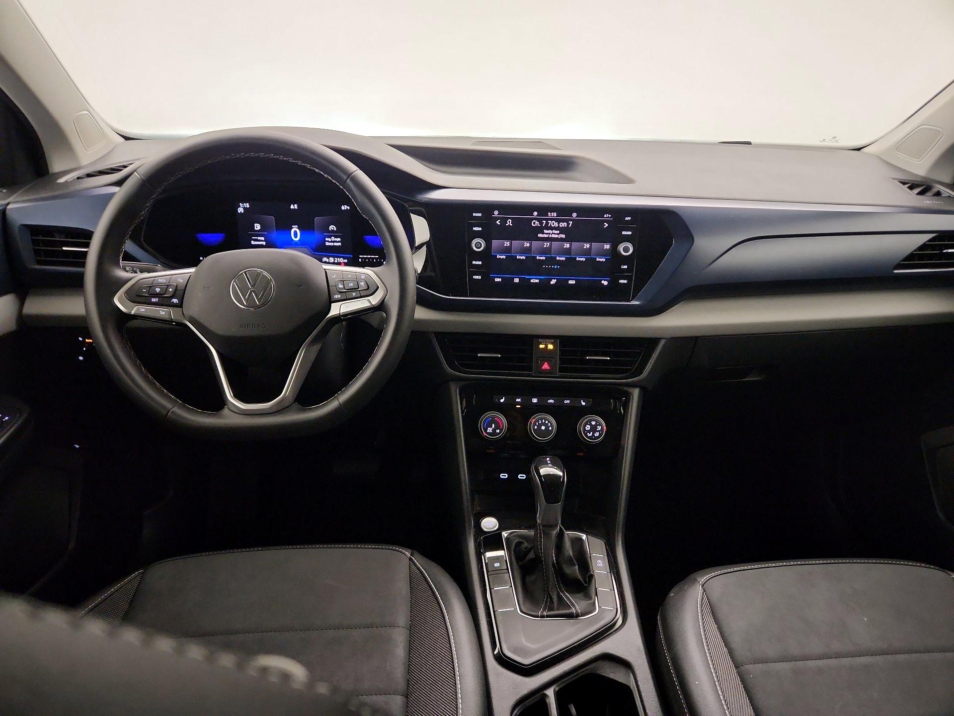 Thumbnail: 2023 Volkswagen Taos - 9