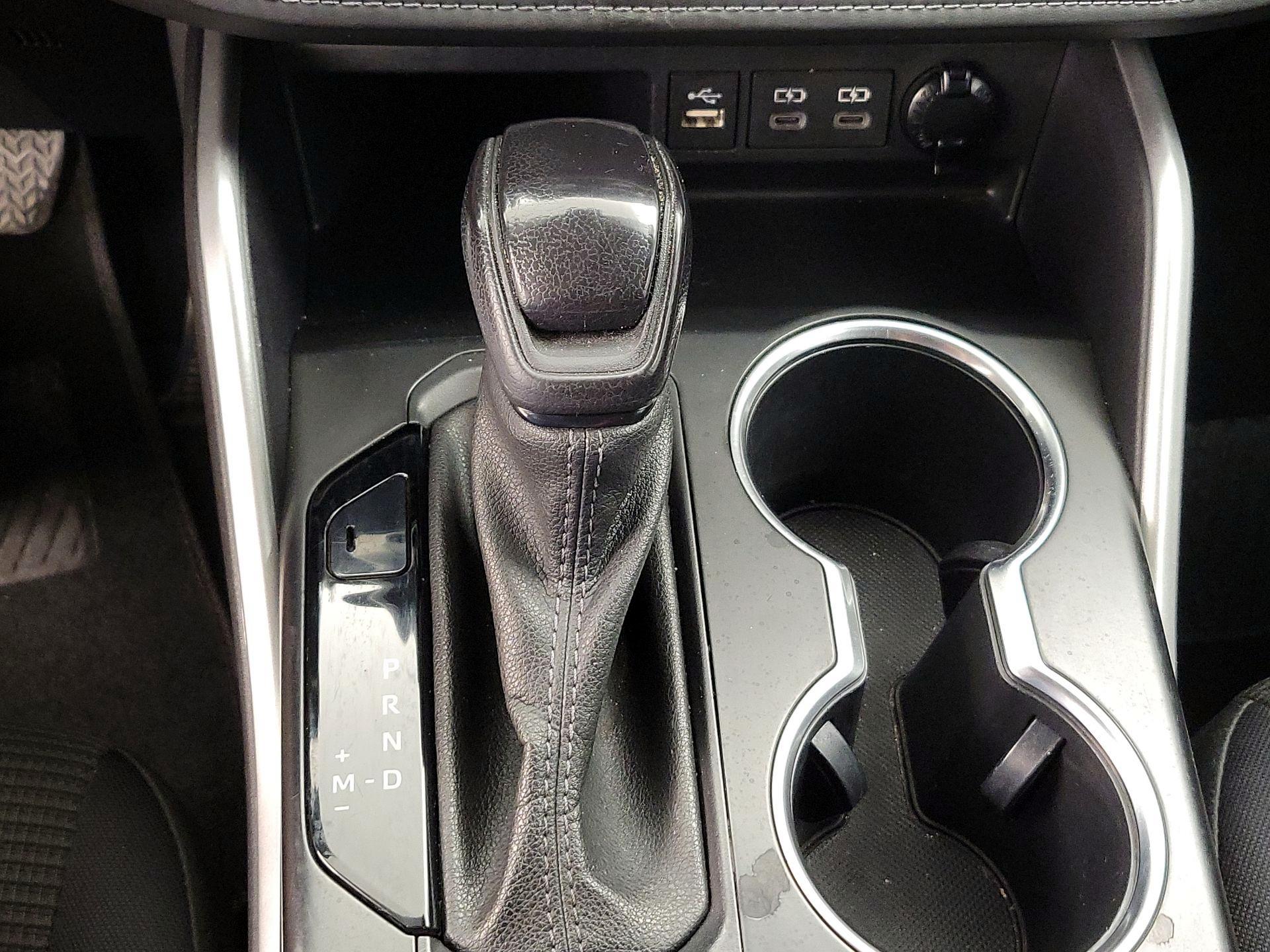 Thumbnail: 2023 Toyota Highlander - 17