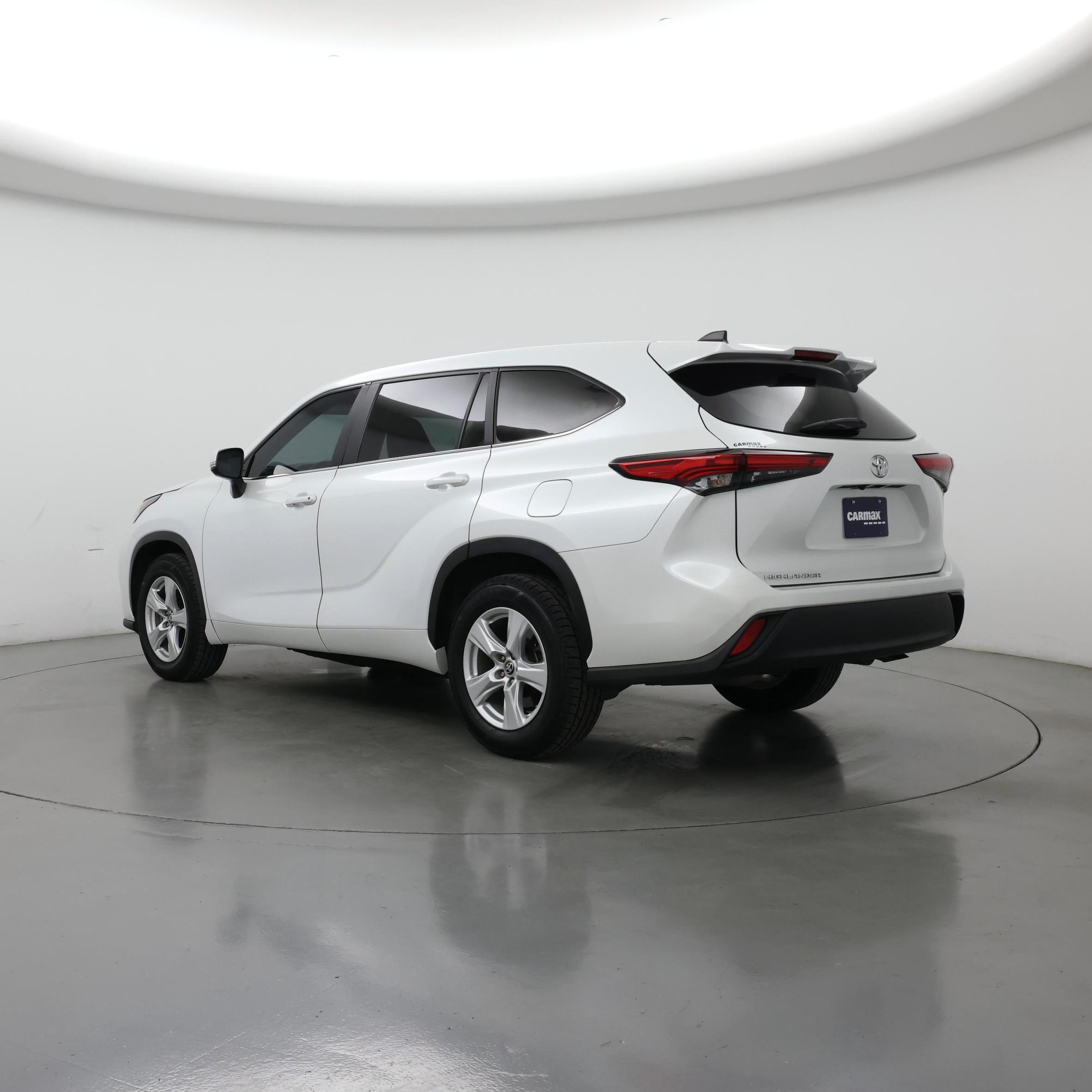 Thumbnail: 2023 Toyota Highlander - 2