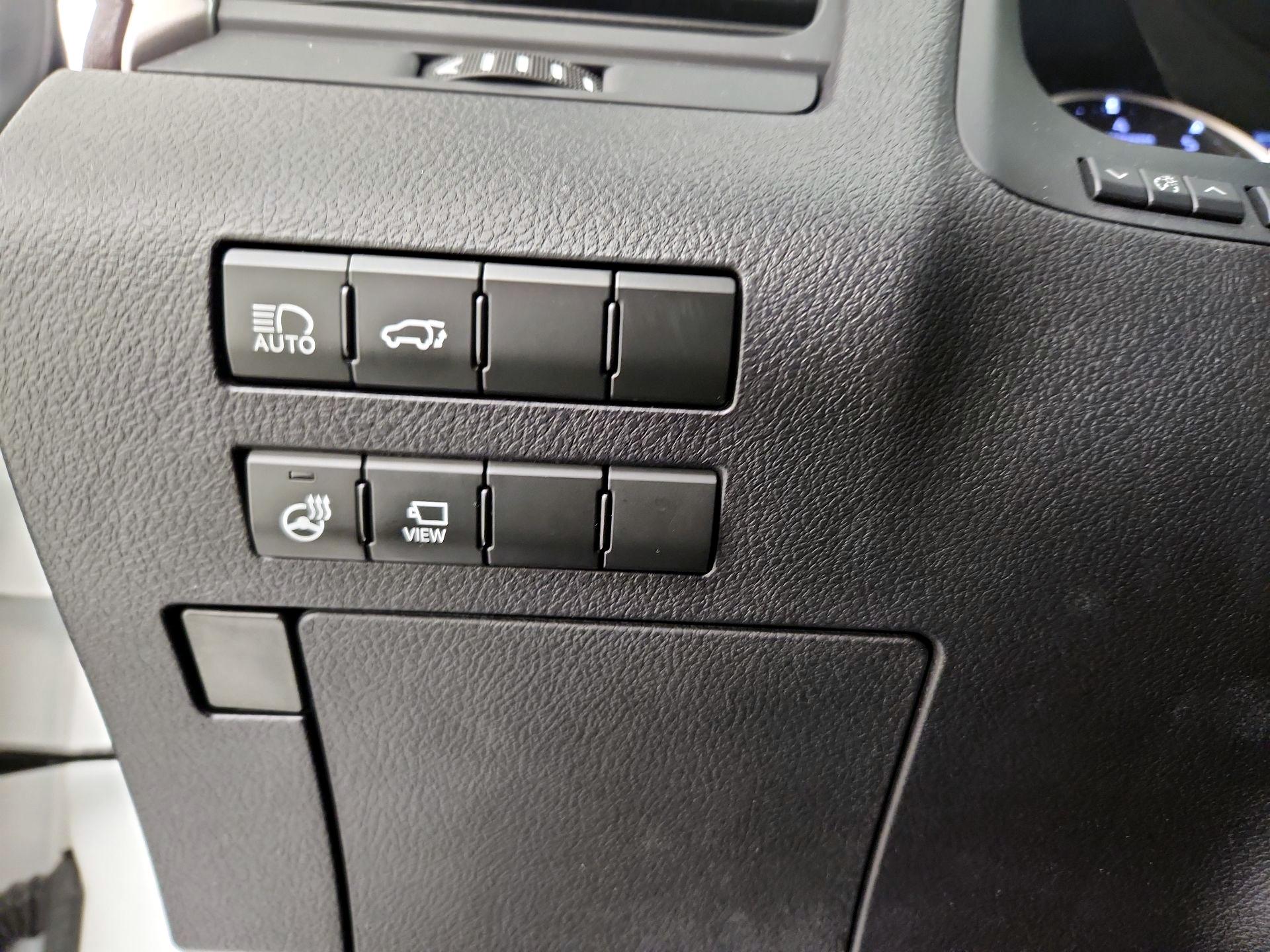 Thumbnail: 2019 Lexus RX - 13