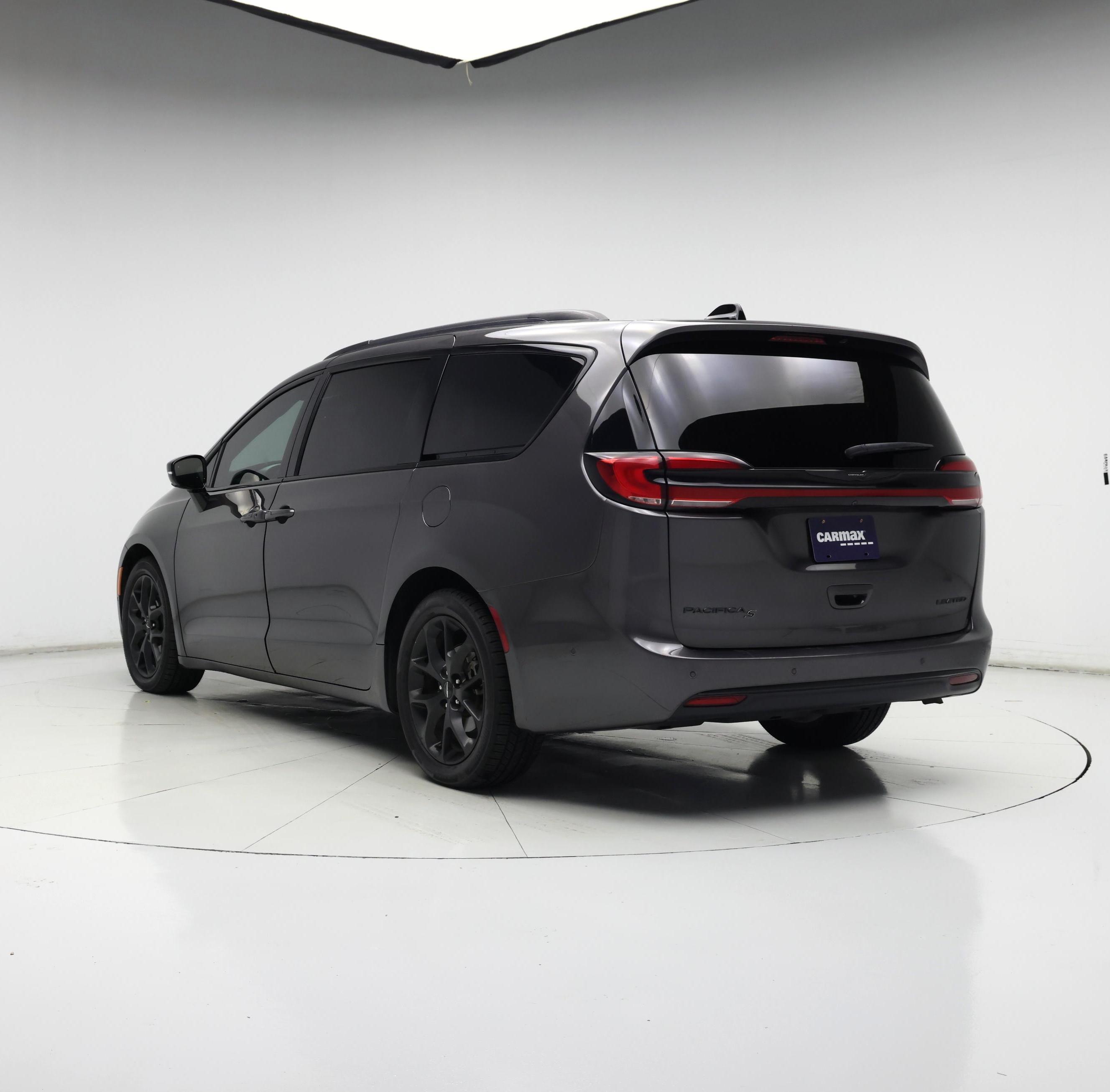 Thumbnail: 2023 Chrysler Pacifica - 2