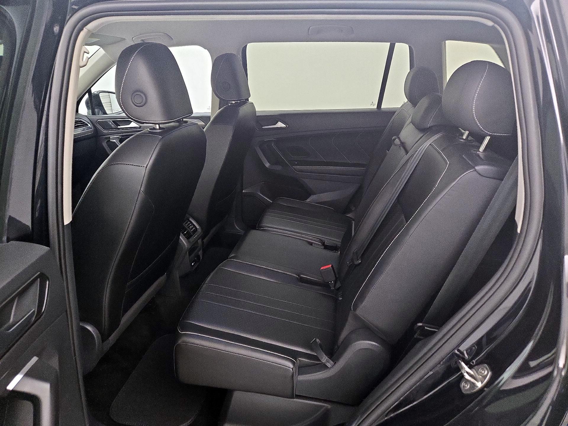 Thumbnail: 2024 Volkswagen Tiguan - 19