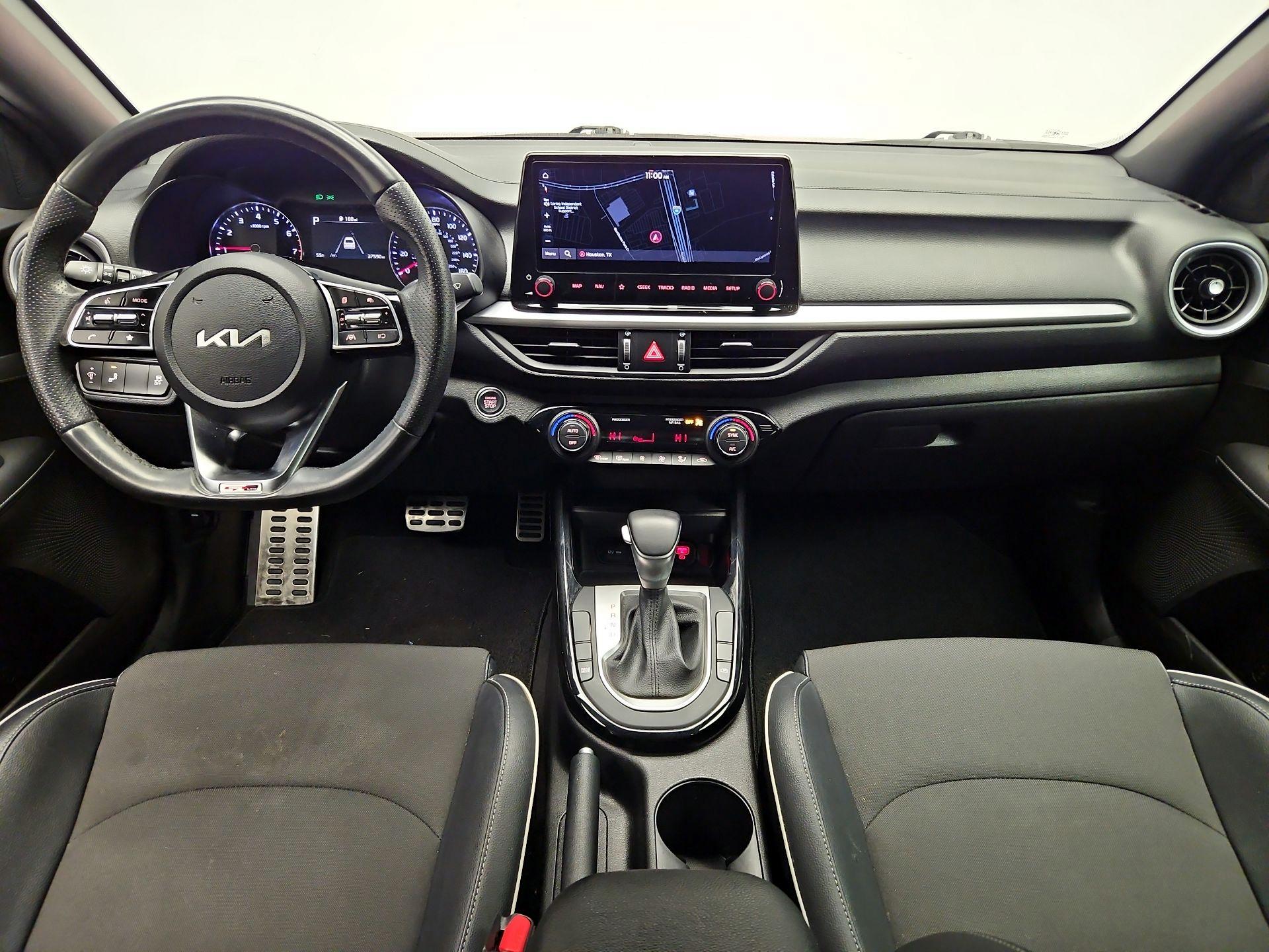 Thumbnail: 2023 Kia Forte - 9