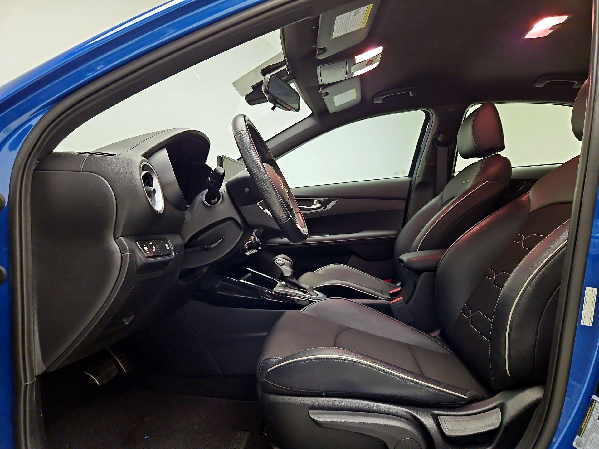 Thumbnail: 2023 Kia Forte - 11