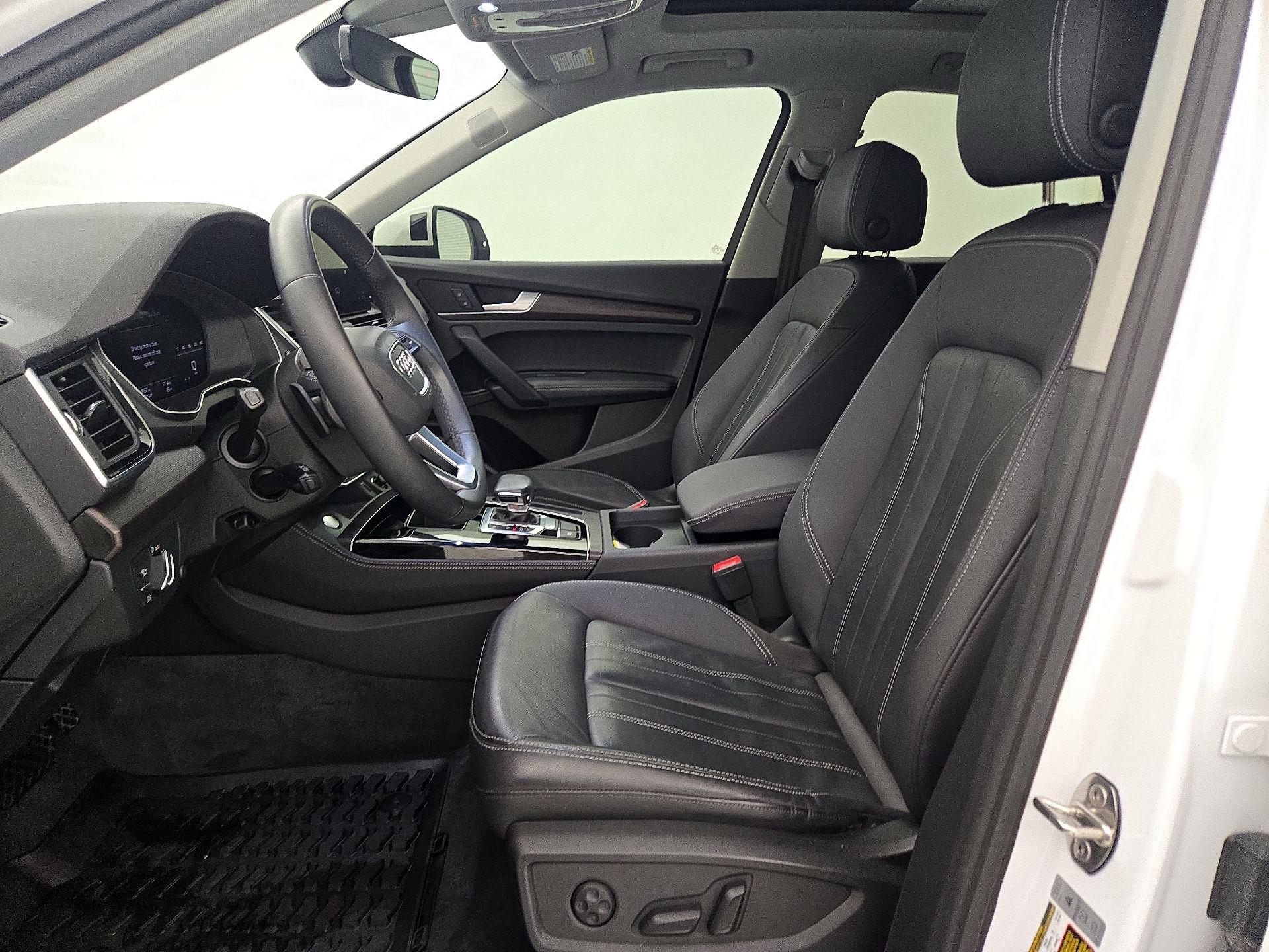 Thumbnail: 2023 Audi Q5 - 11