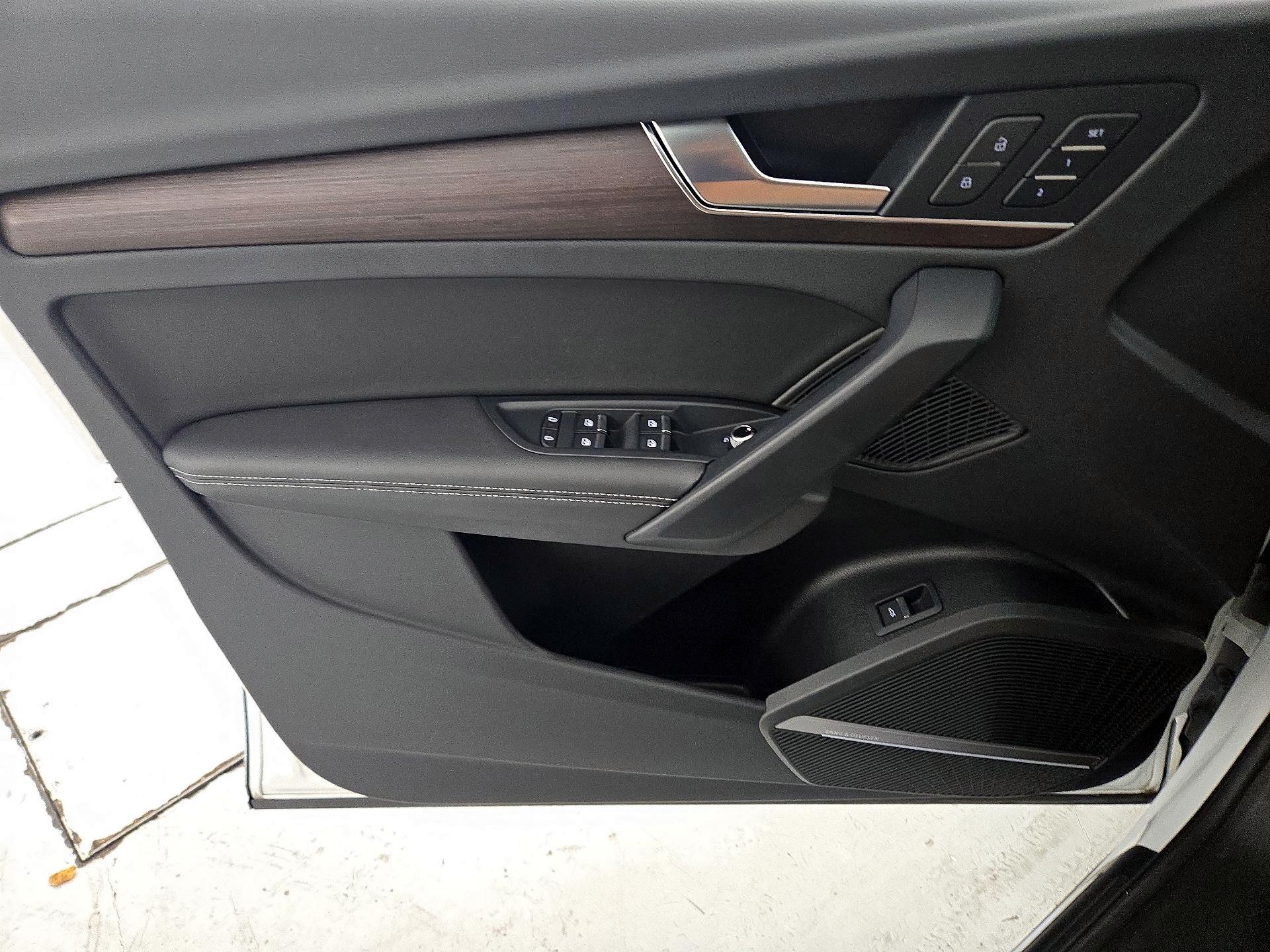 Thumbnail: 2023 Audi Q5 - 12