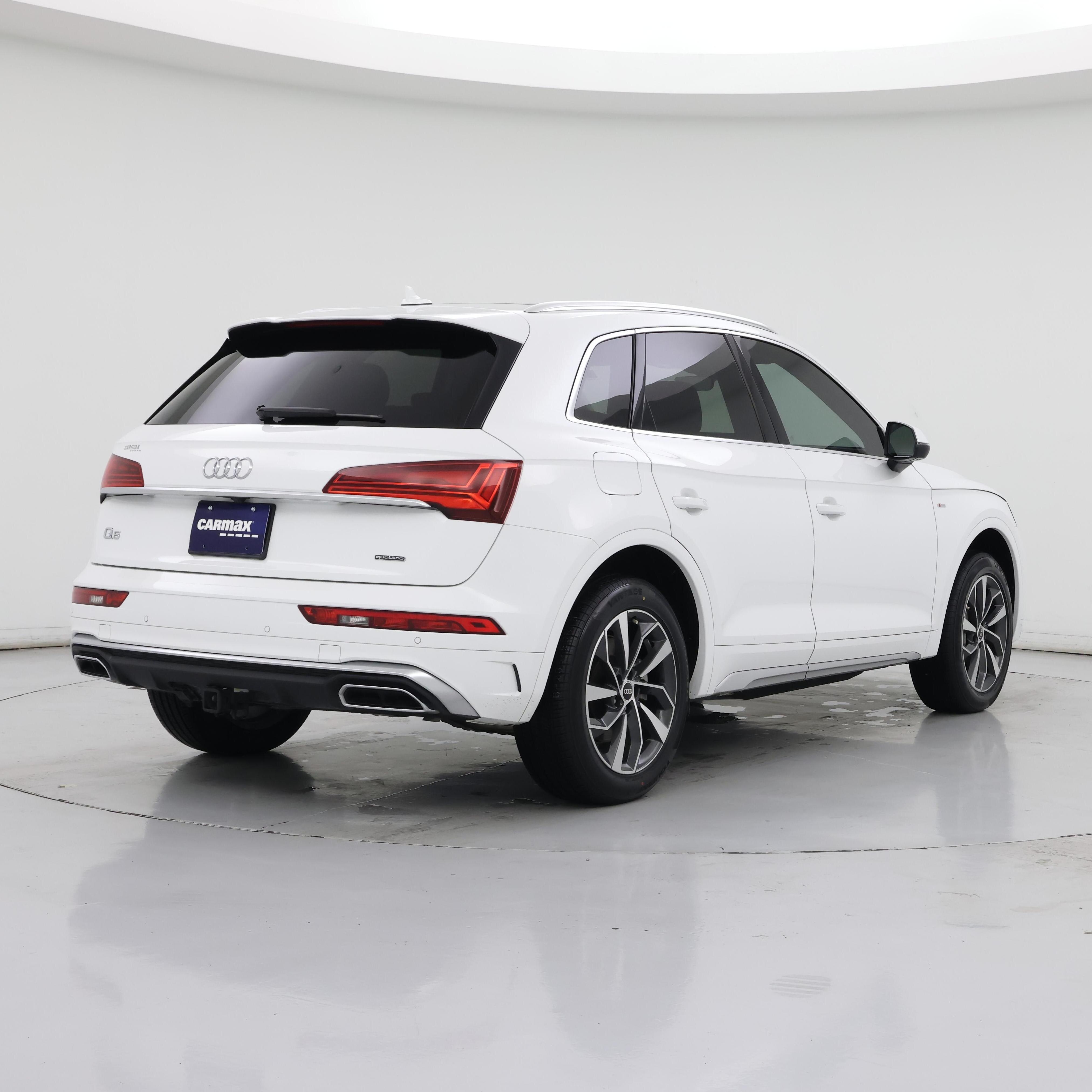 Thumbnail: 2023 Audi Q5 - 8