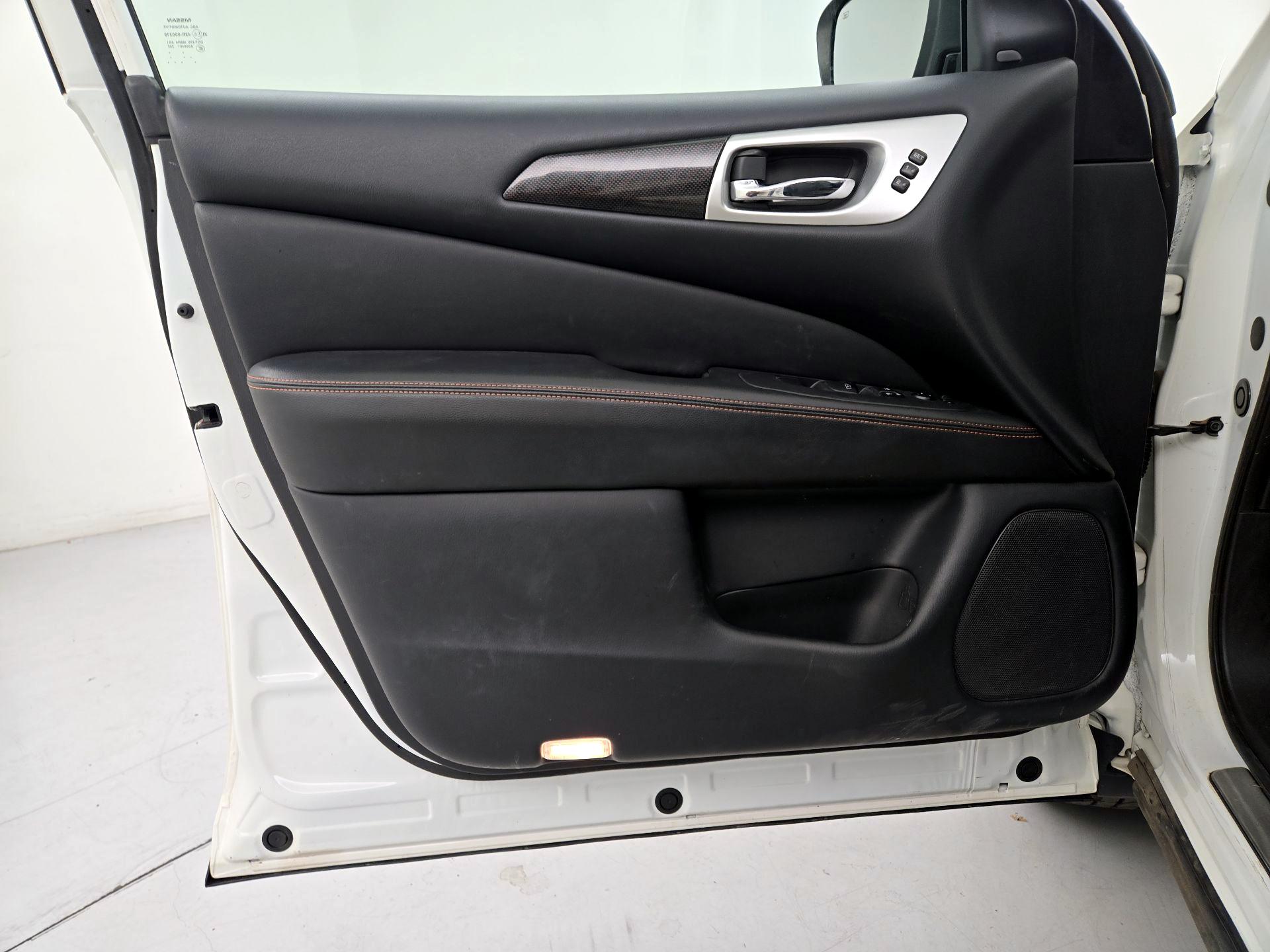 Thumbnail: 2020 Nissan Pathfinder - 12