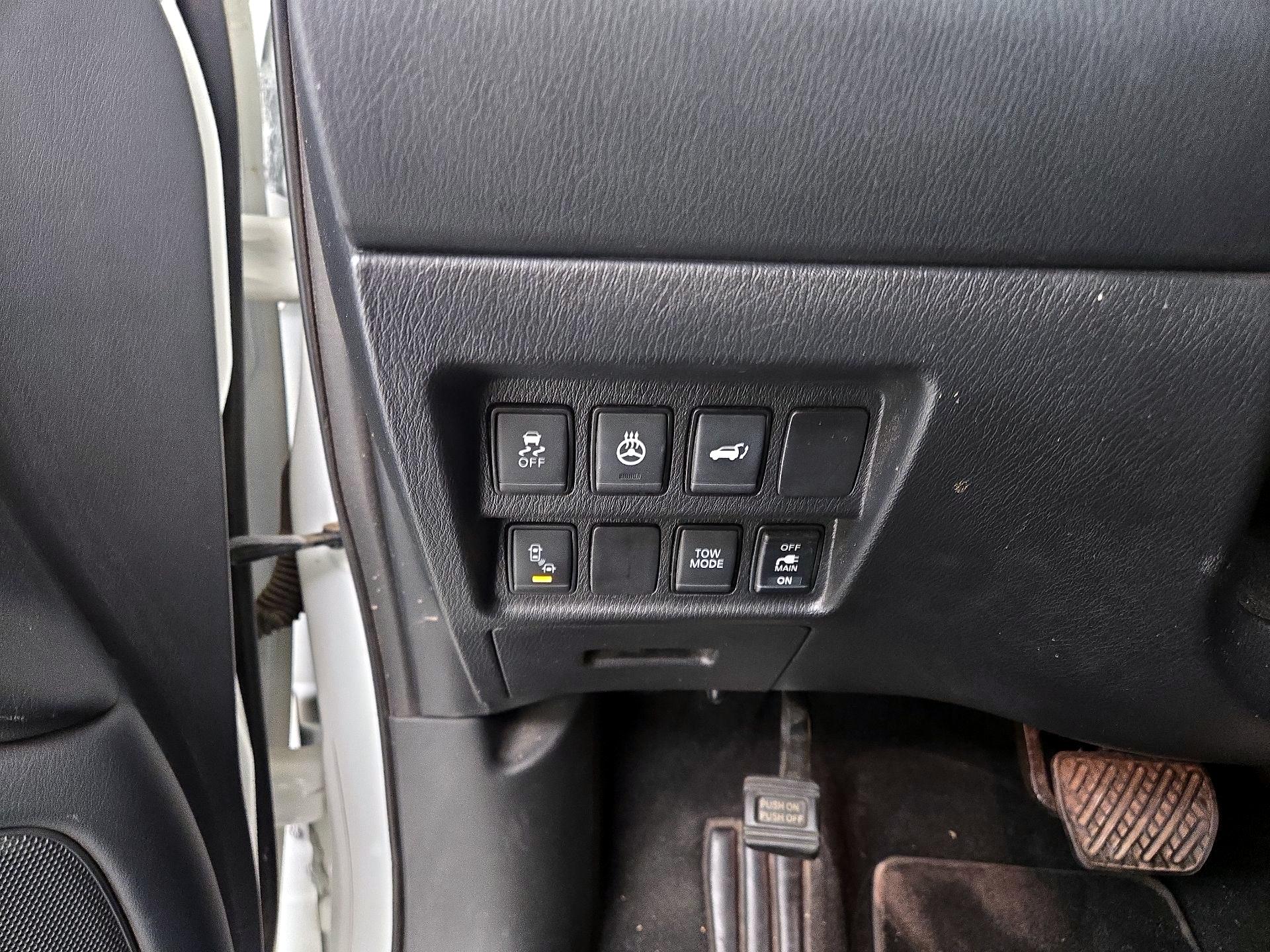 Thumbnail: 2020 Nissan Pathfinder - 13