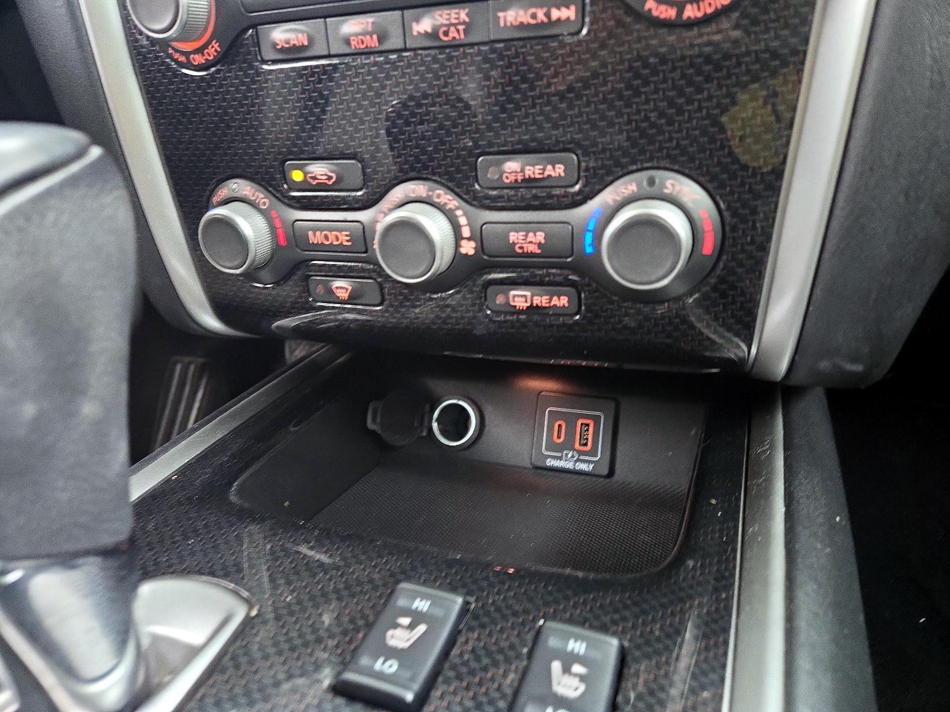 Thumbnail: 2020 Nissan Pathfinder - 17