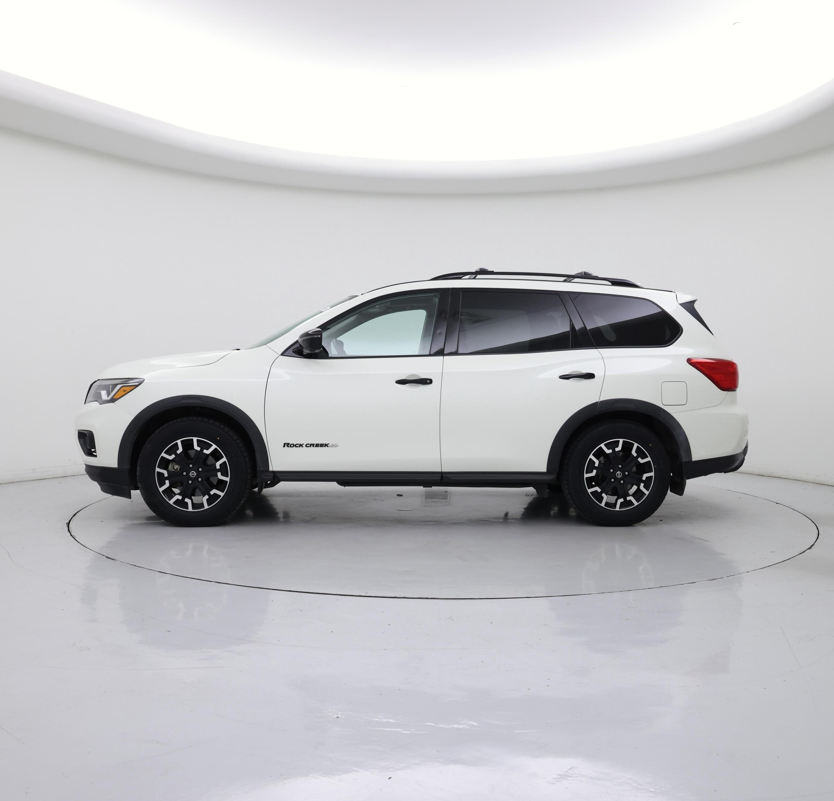 Thumbnail: 2020 Nissan Pathfinder - 3