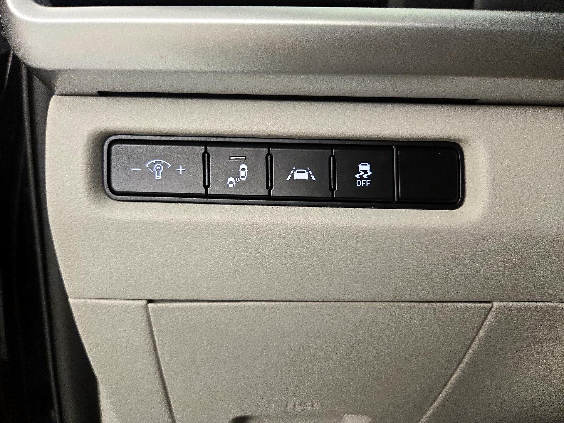 Thumbnail: 2020 Kia Telluride - 13