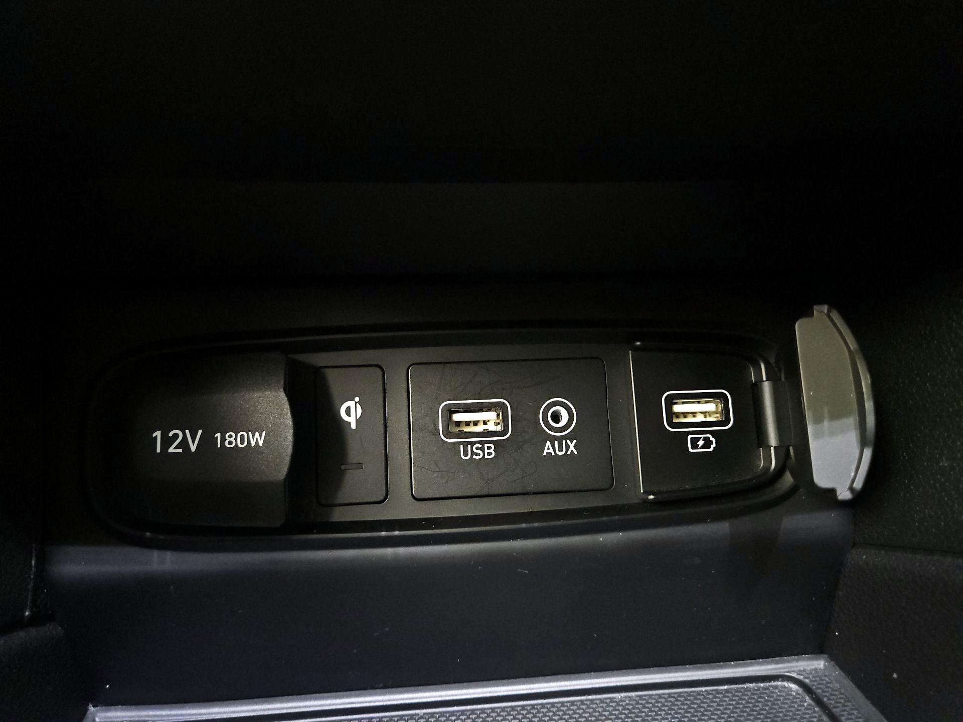 Thumbnail: 2020 Hyundai Santa Fe - 18