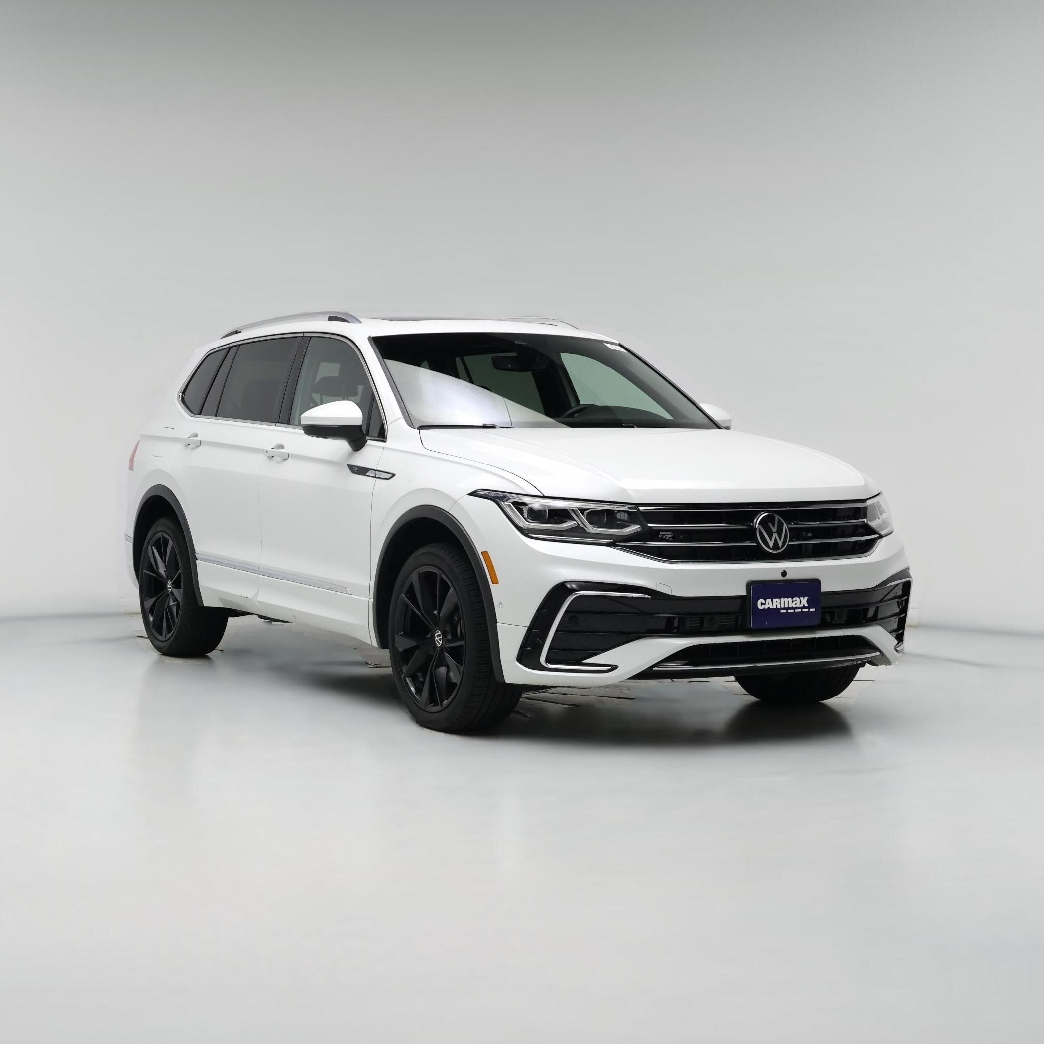 Thumbnail: 2022 Volkswagen Tiguan - 1