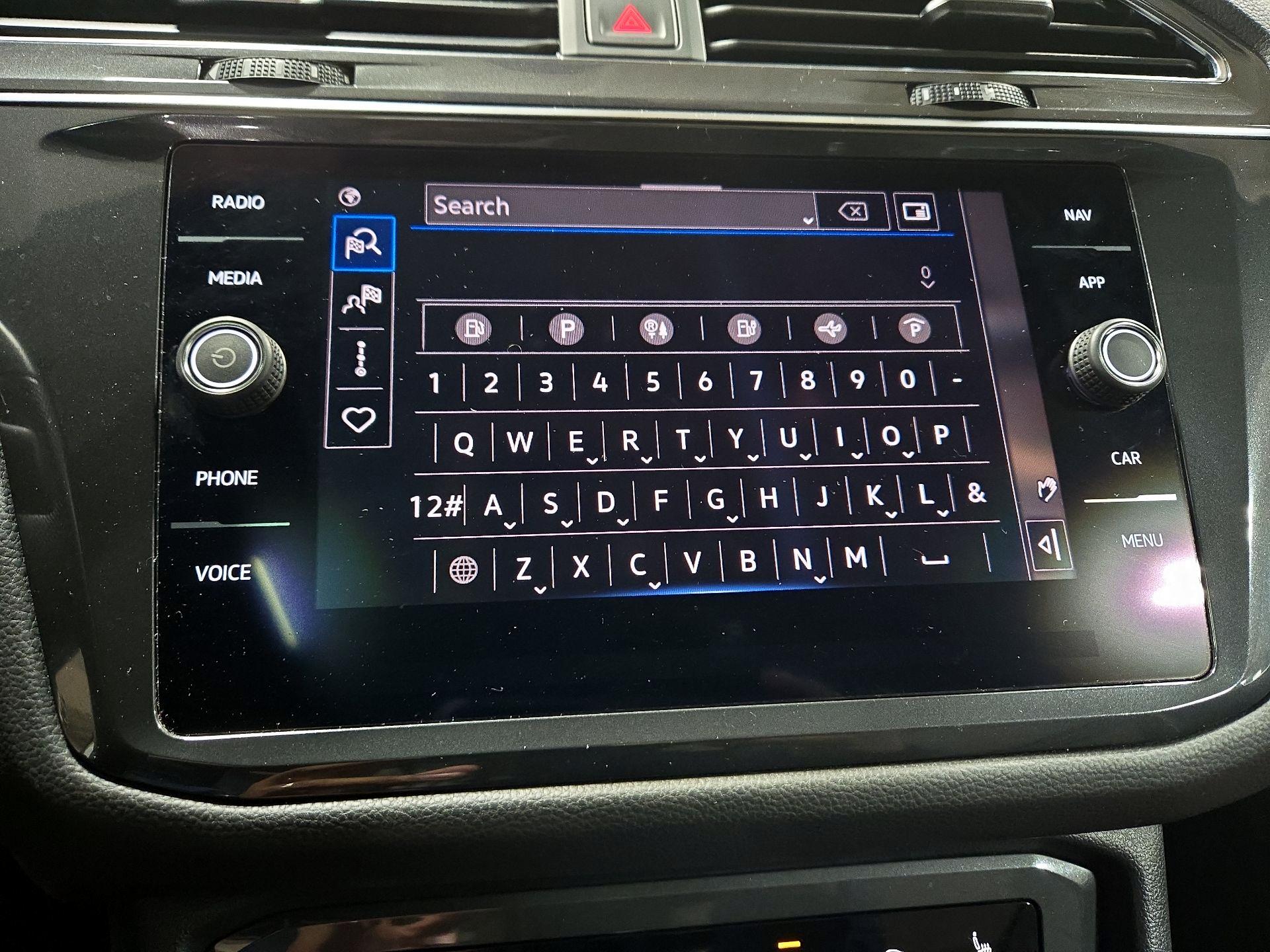 Thumbnail: 2022 Volkswagen Tiguan - 14