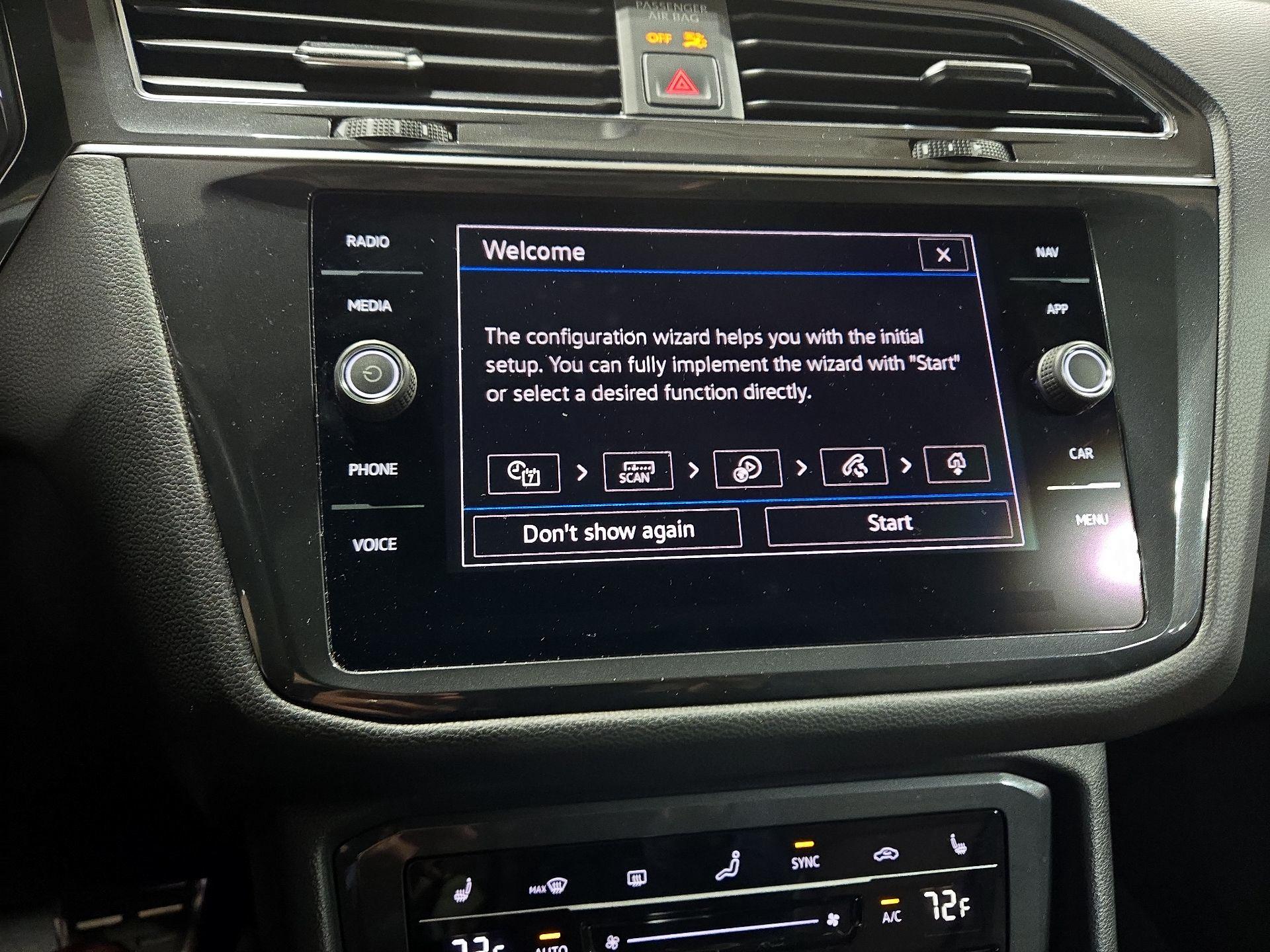 Thumbnail: 2022 Volkswagen Tiguan - 16